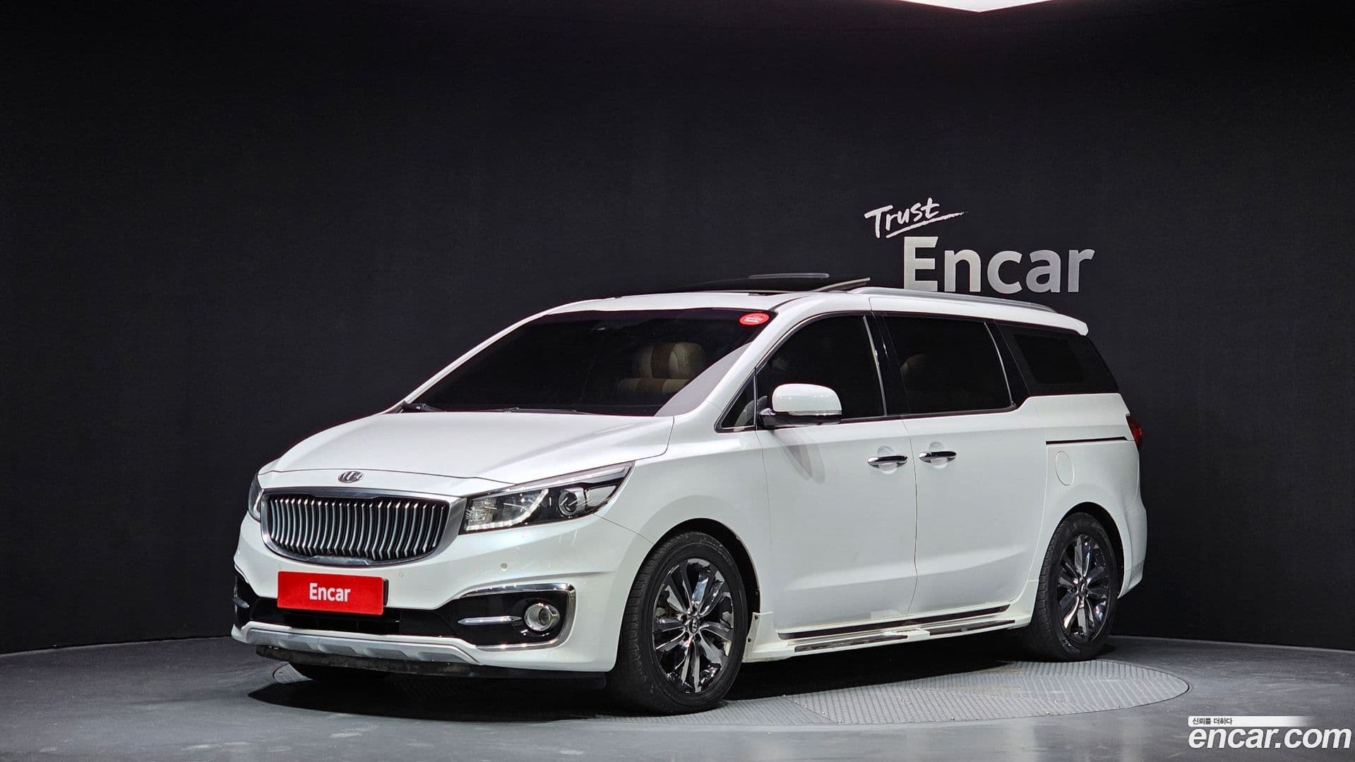 Main__Slider__Photo:Canival Kia 2017.11-0