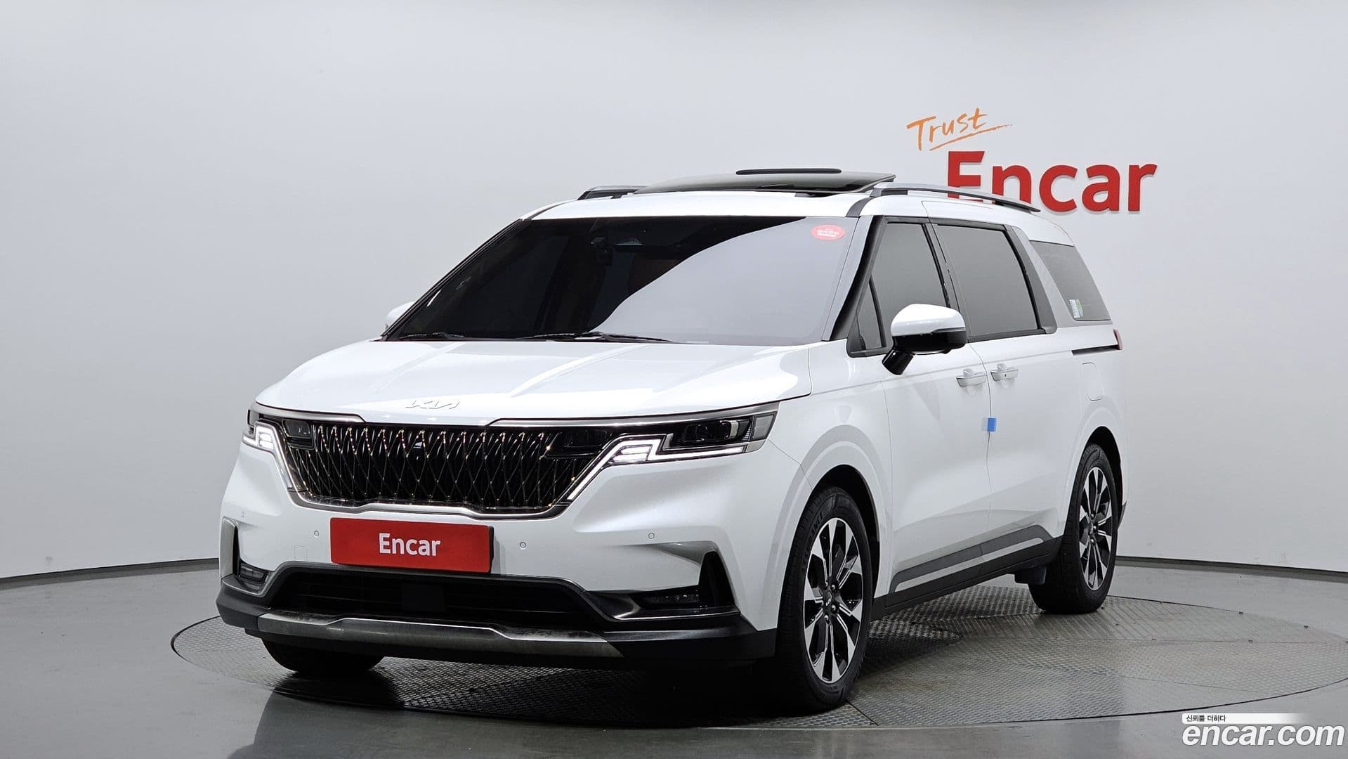 Main__Slider__Photo:Canival Kia 2022.6-0