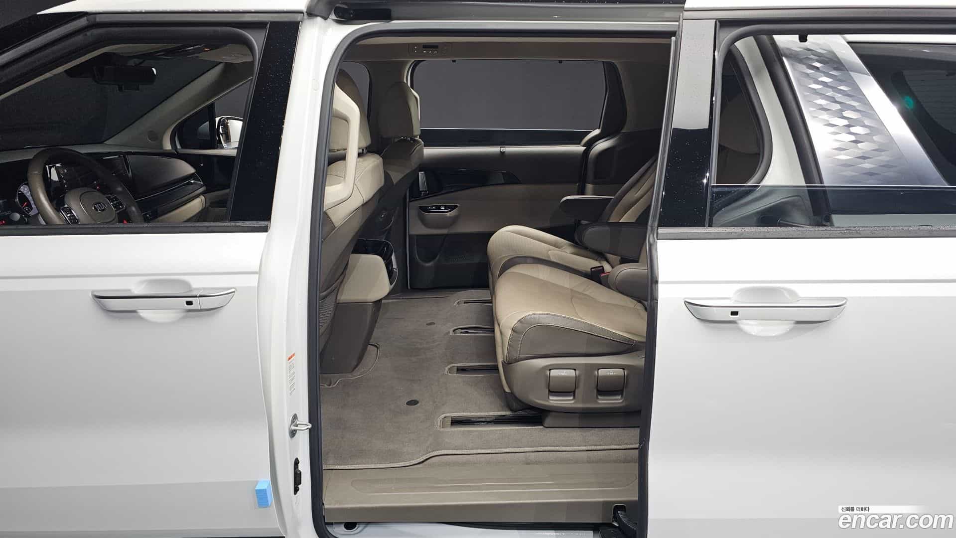 Canival Kia 2020.9-OPTION-015