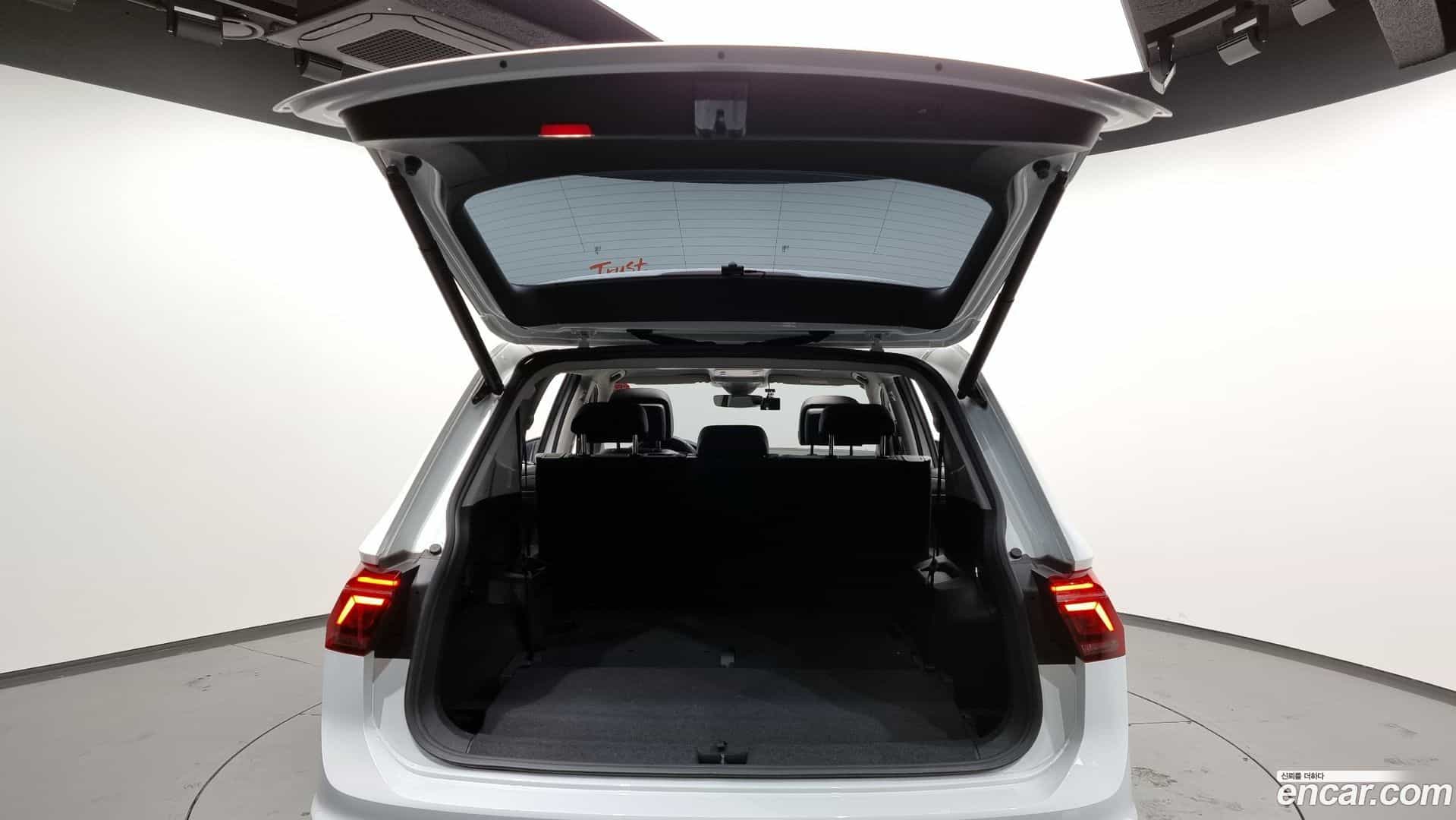 Tiguan Volkswagen 2023.2-OPTION-024