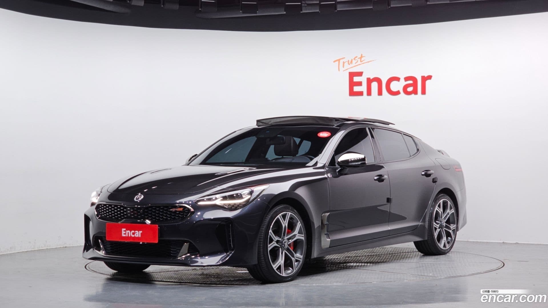 Main__Slider__Photo:Stinger Kia 2017.6-0