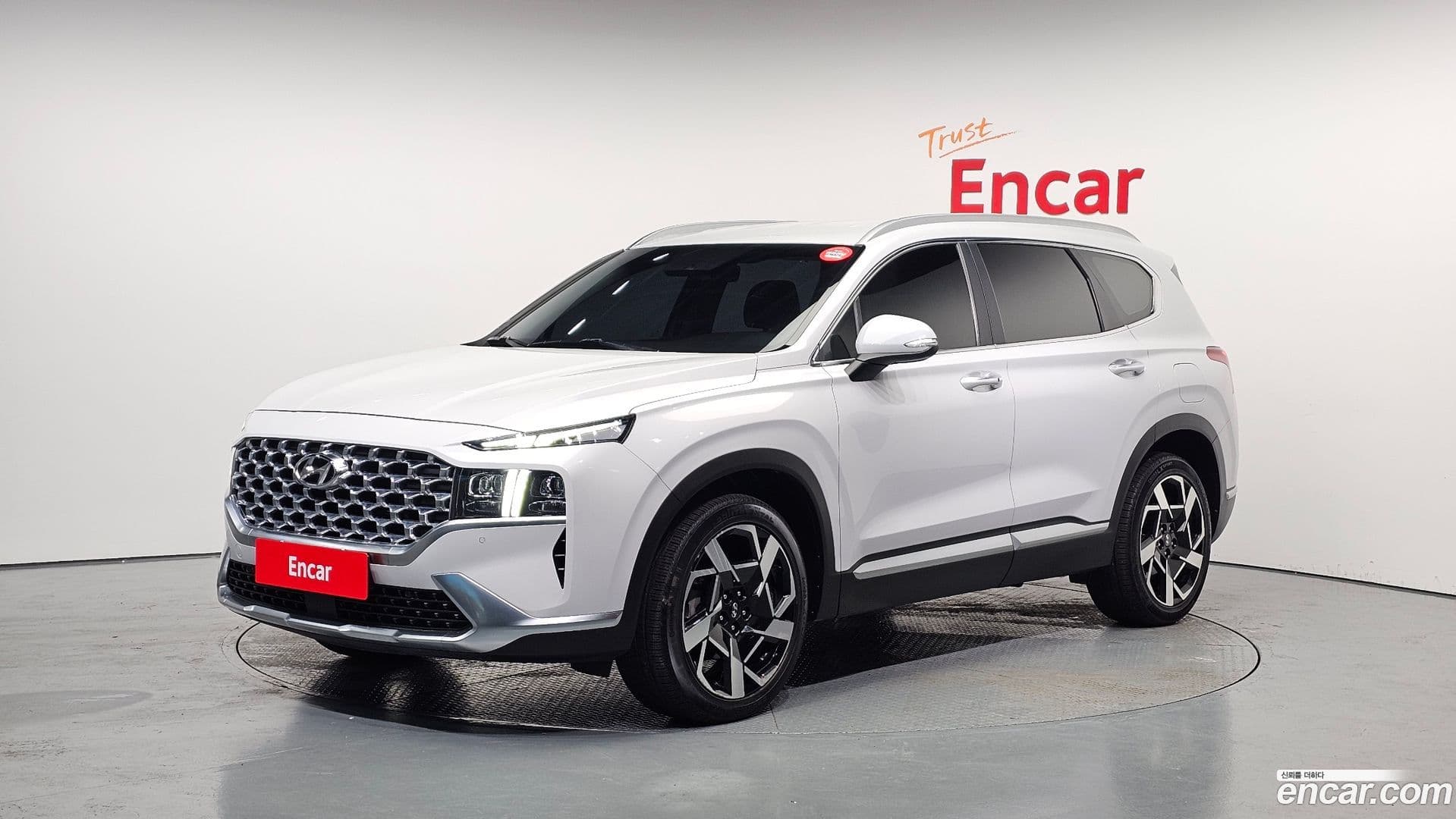 Main__Slider__Photo:Santafe Hyundai 2020.9-0