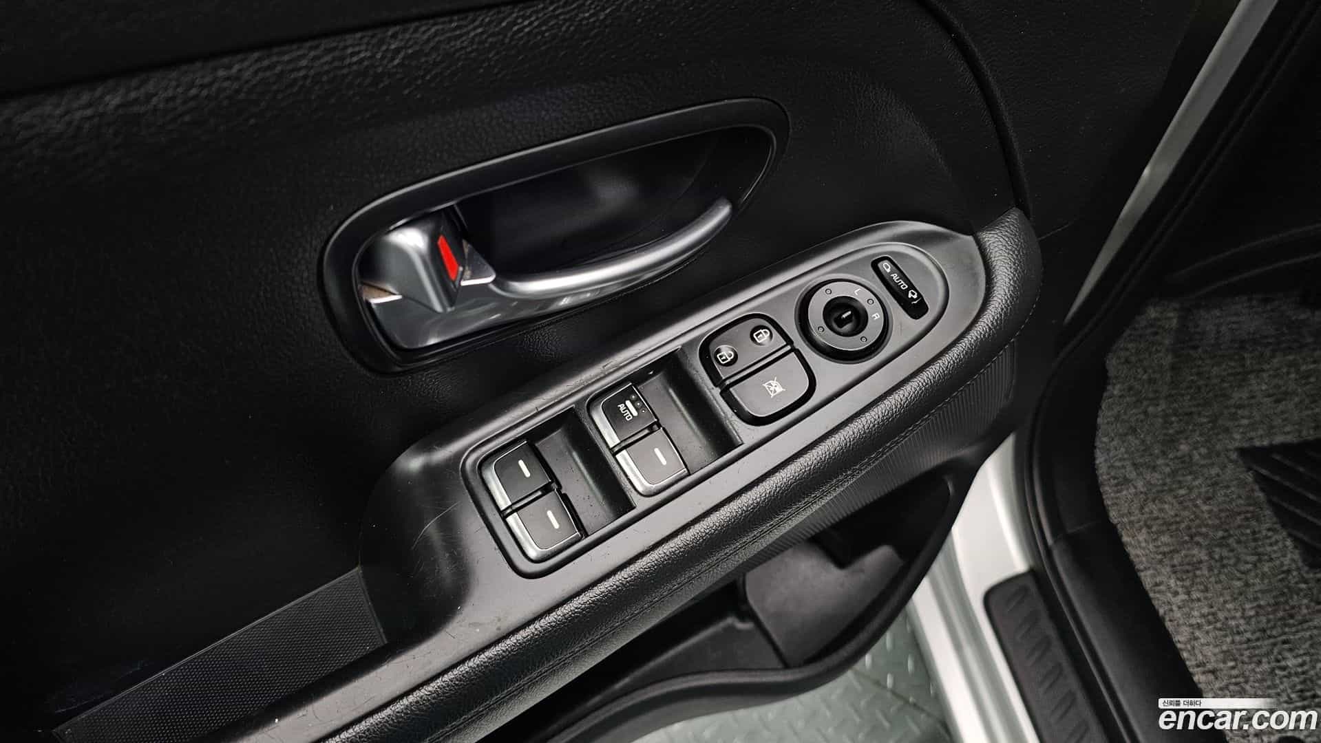 Carens Kia 2016.2-OPTION-021