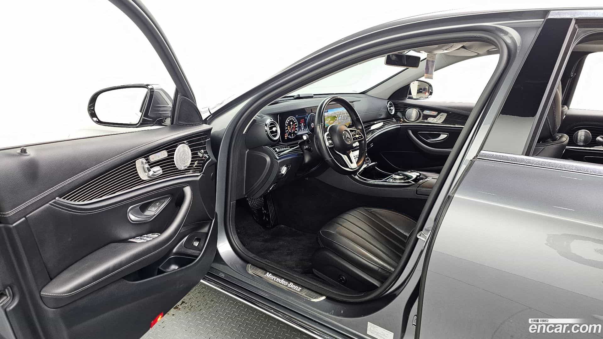 E-Class Mercedes-Benz 2020.7-INNER-010