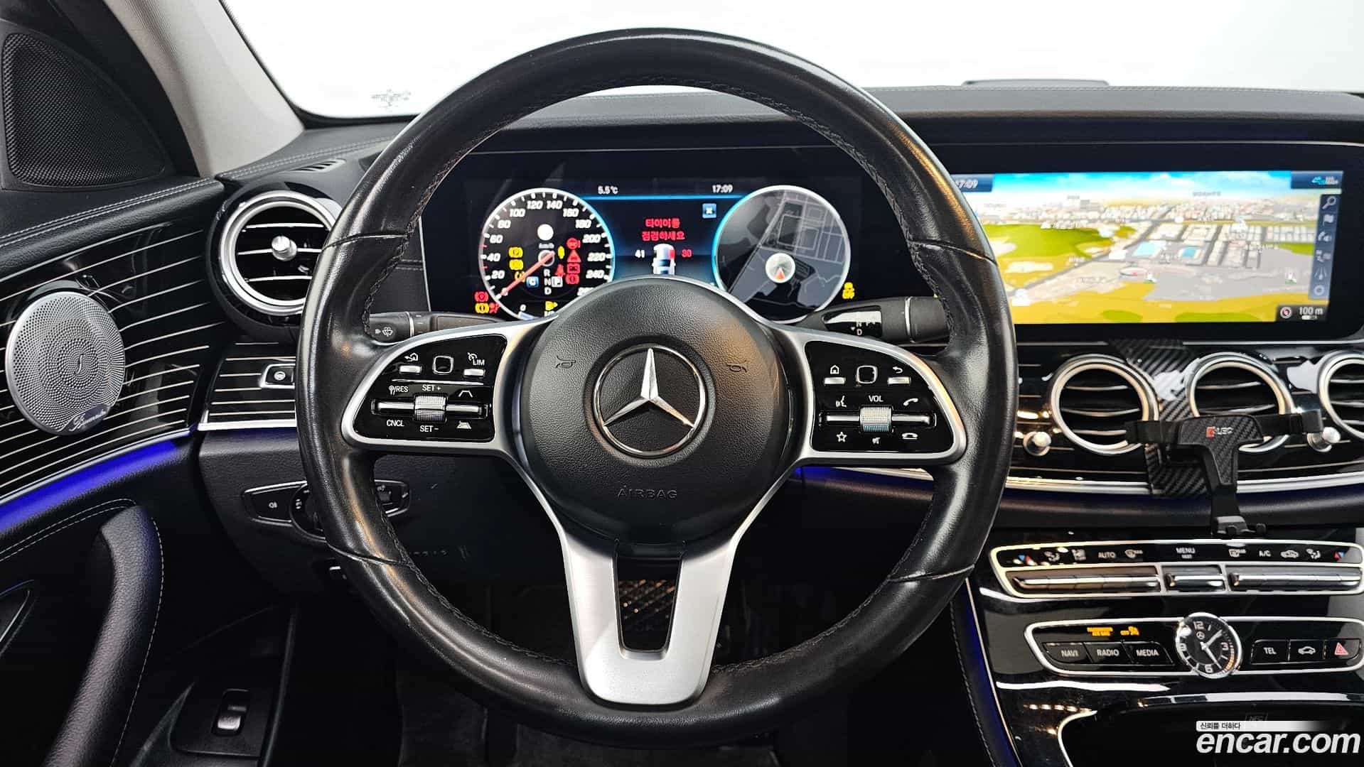 E-Class Mercedes-Benz 2020.7-OPTION-017