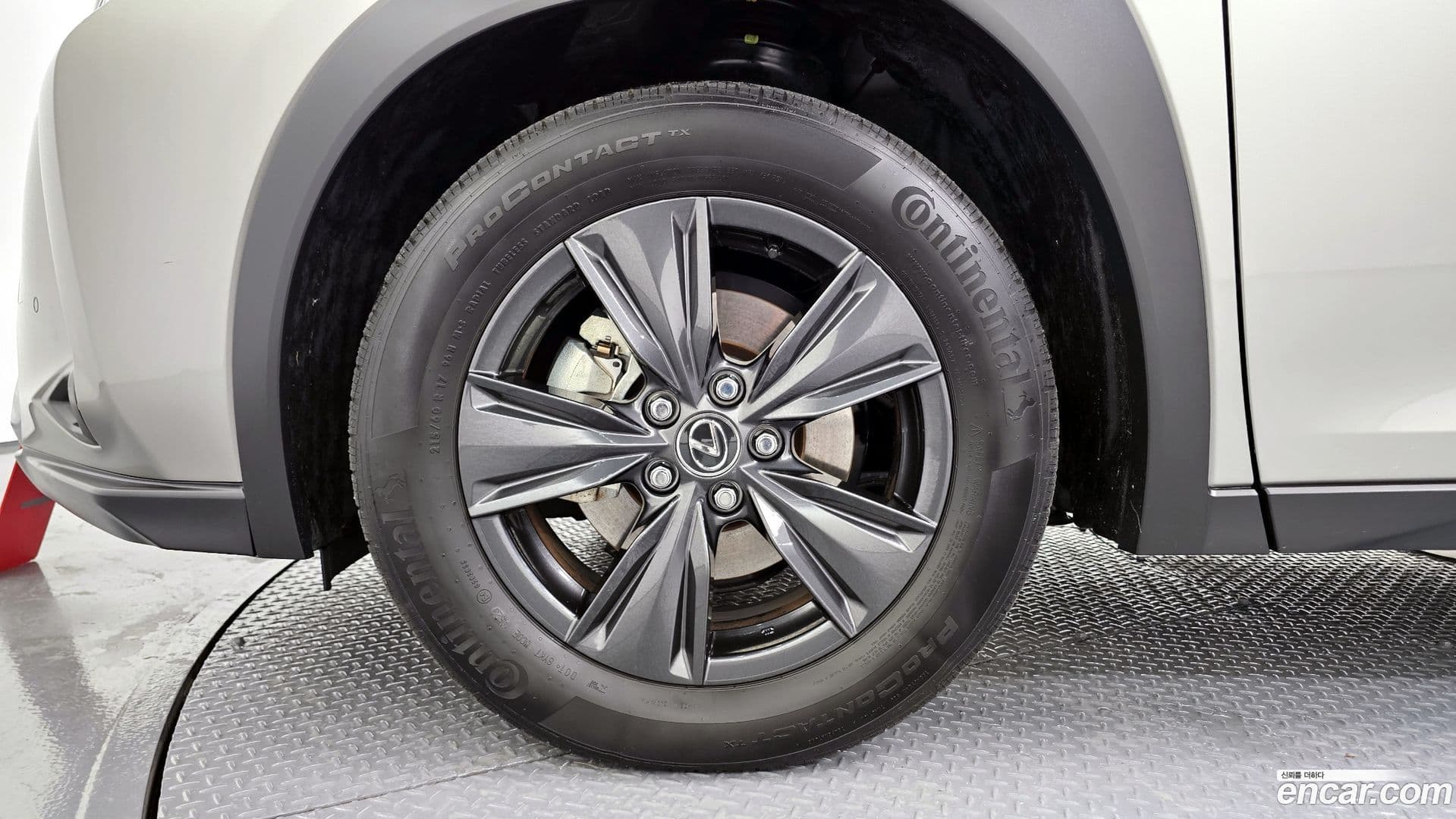 Main__Slider__Photo:UX Lexus 2024.8-4