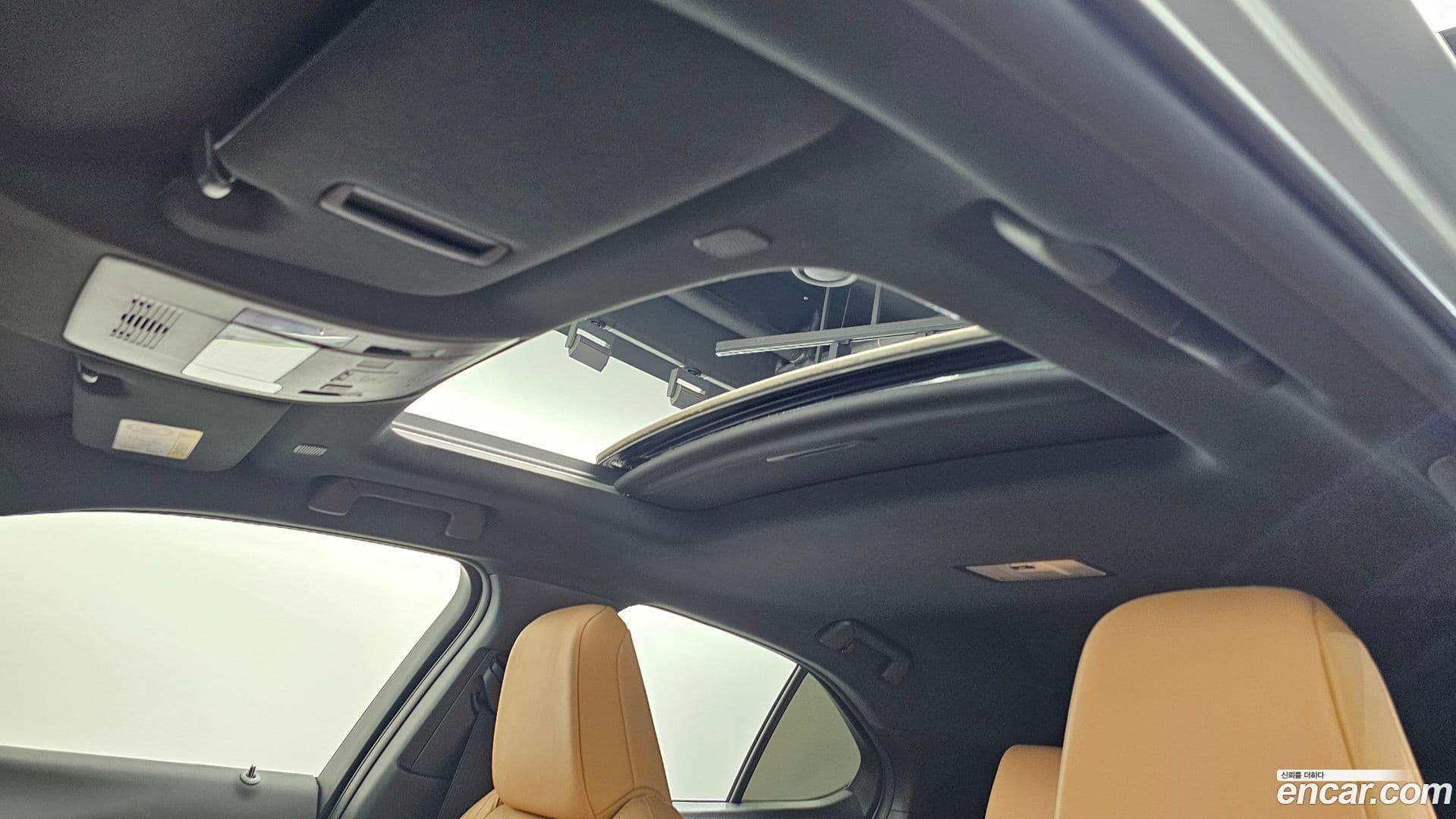 Main__Slider__Photo:UX Lexus 2024.8-12