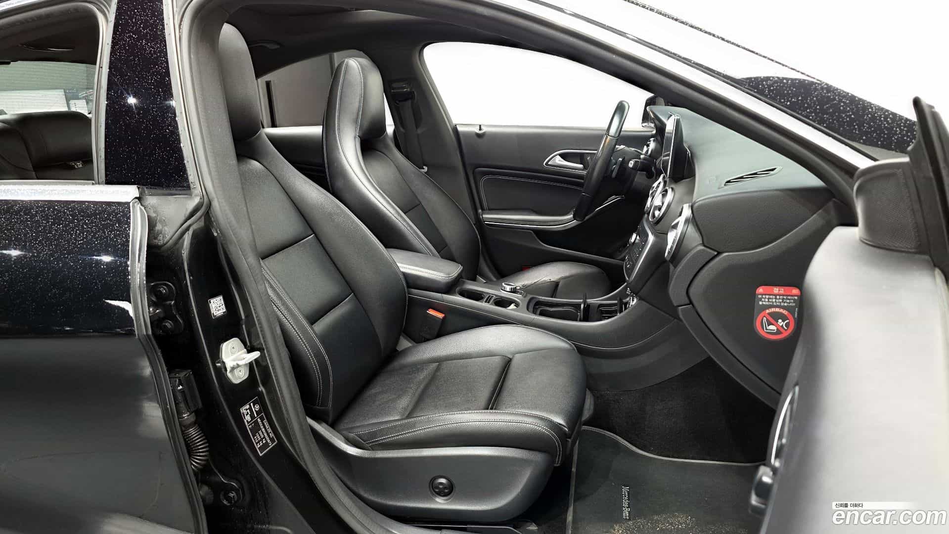 CLA-Class Mercedes-Benz 2016.3-OPTION-015