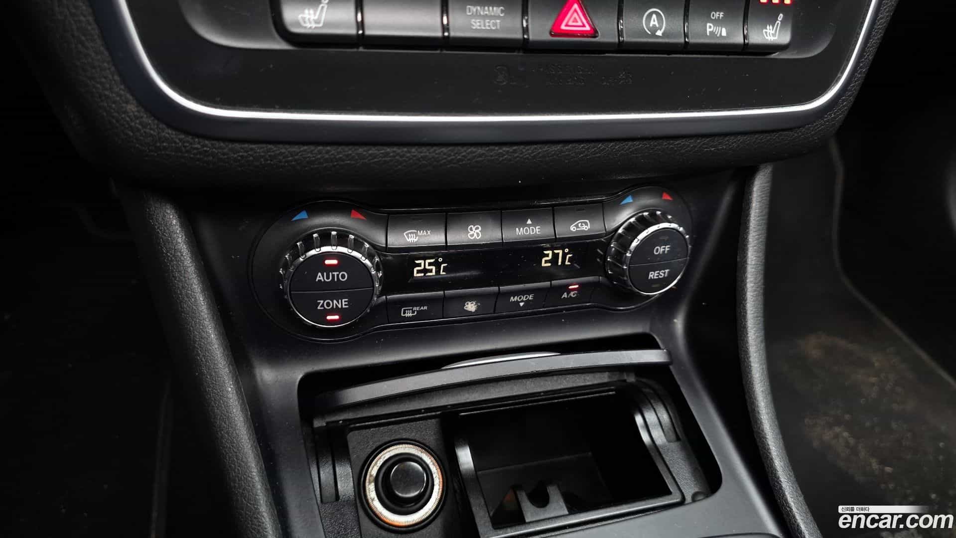 CLA-Class Mercedes-Benz 2016.3-OPTION-020