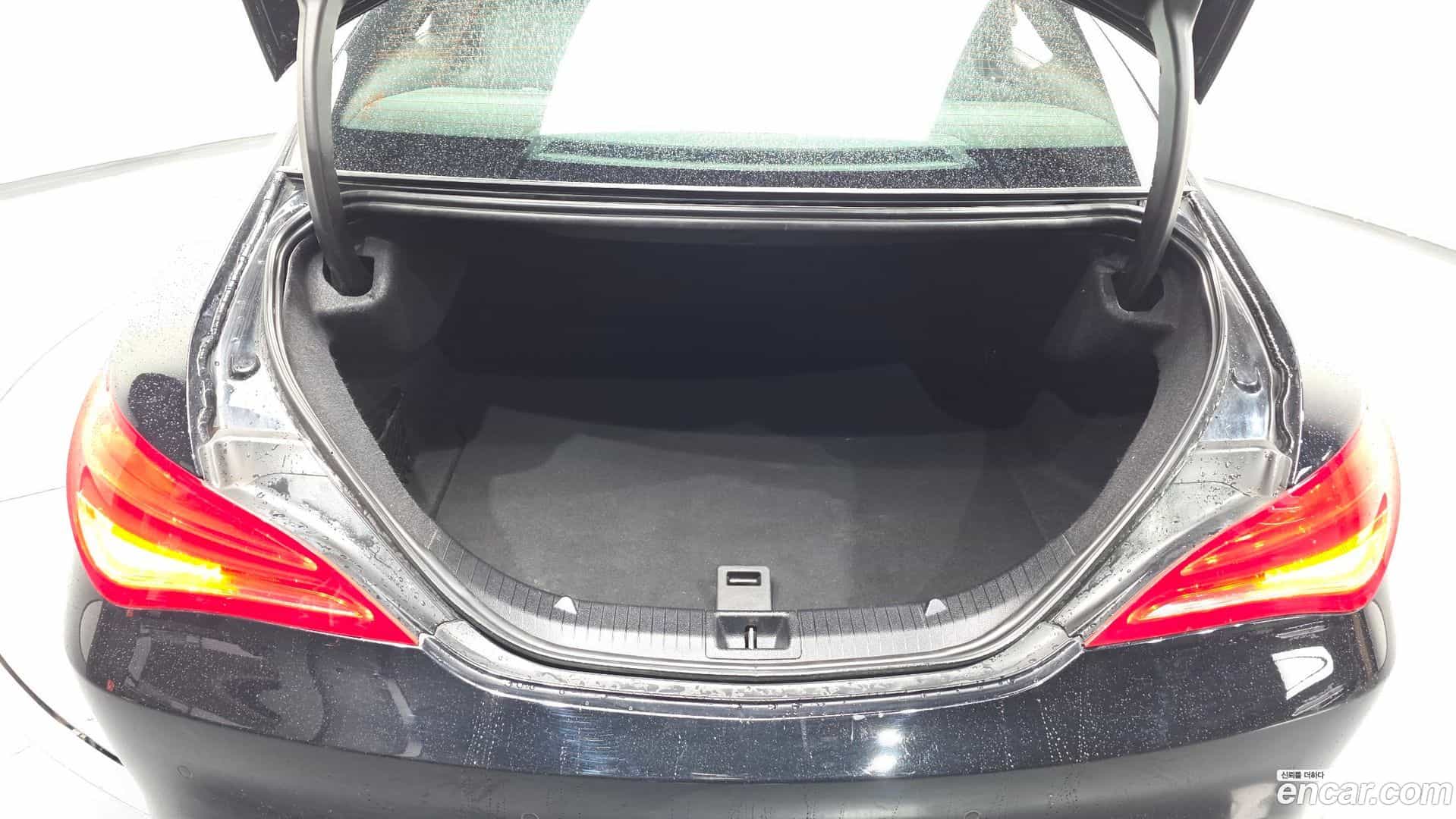 CLA-Class Mercedes-Benz 2016.3-OPTION-024