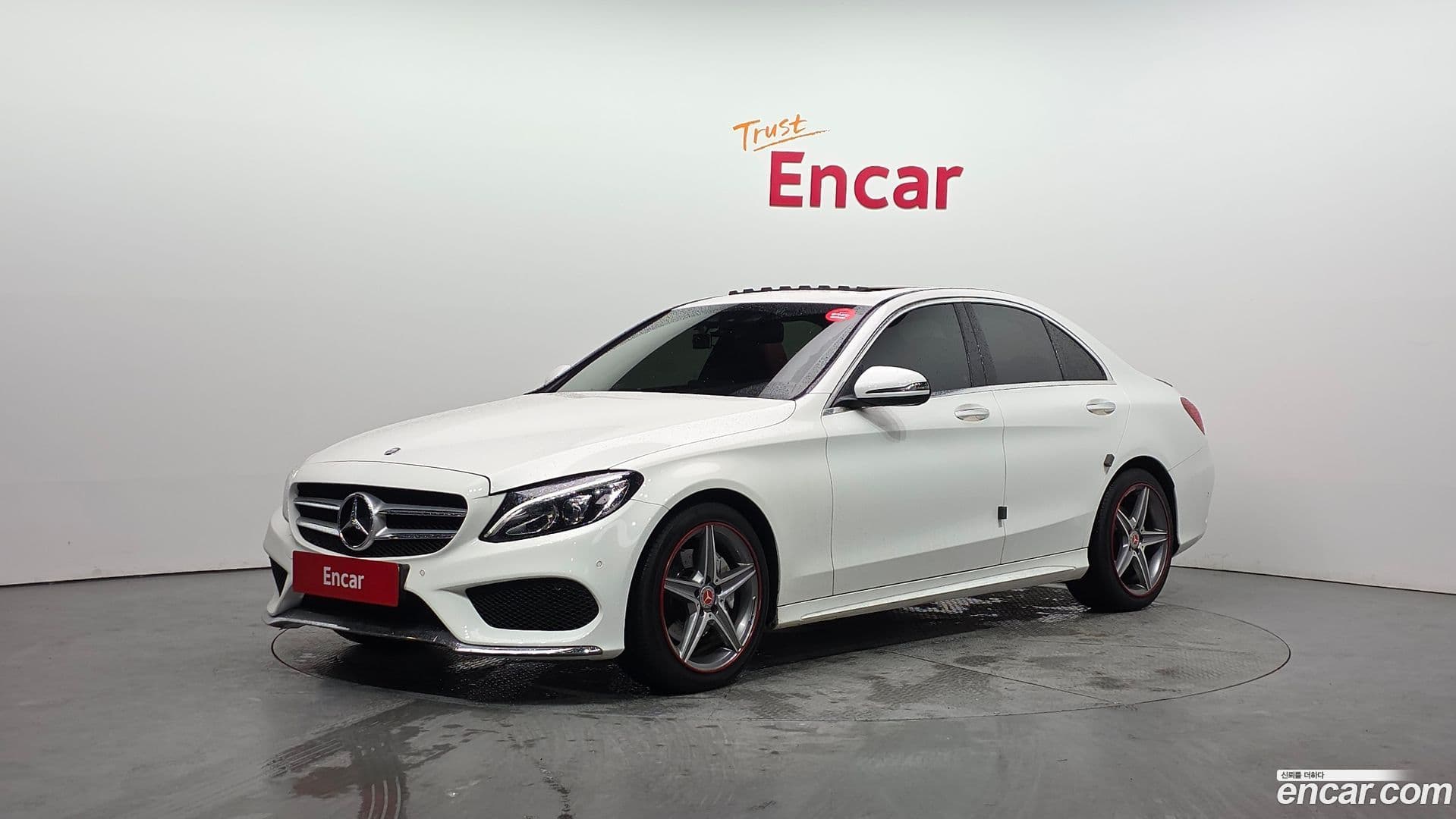Main__Slider__Photo:C-Class Mercedes-Benz 2016.10-0