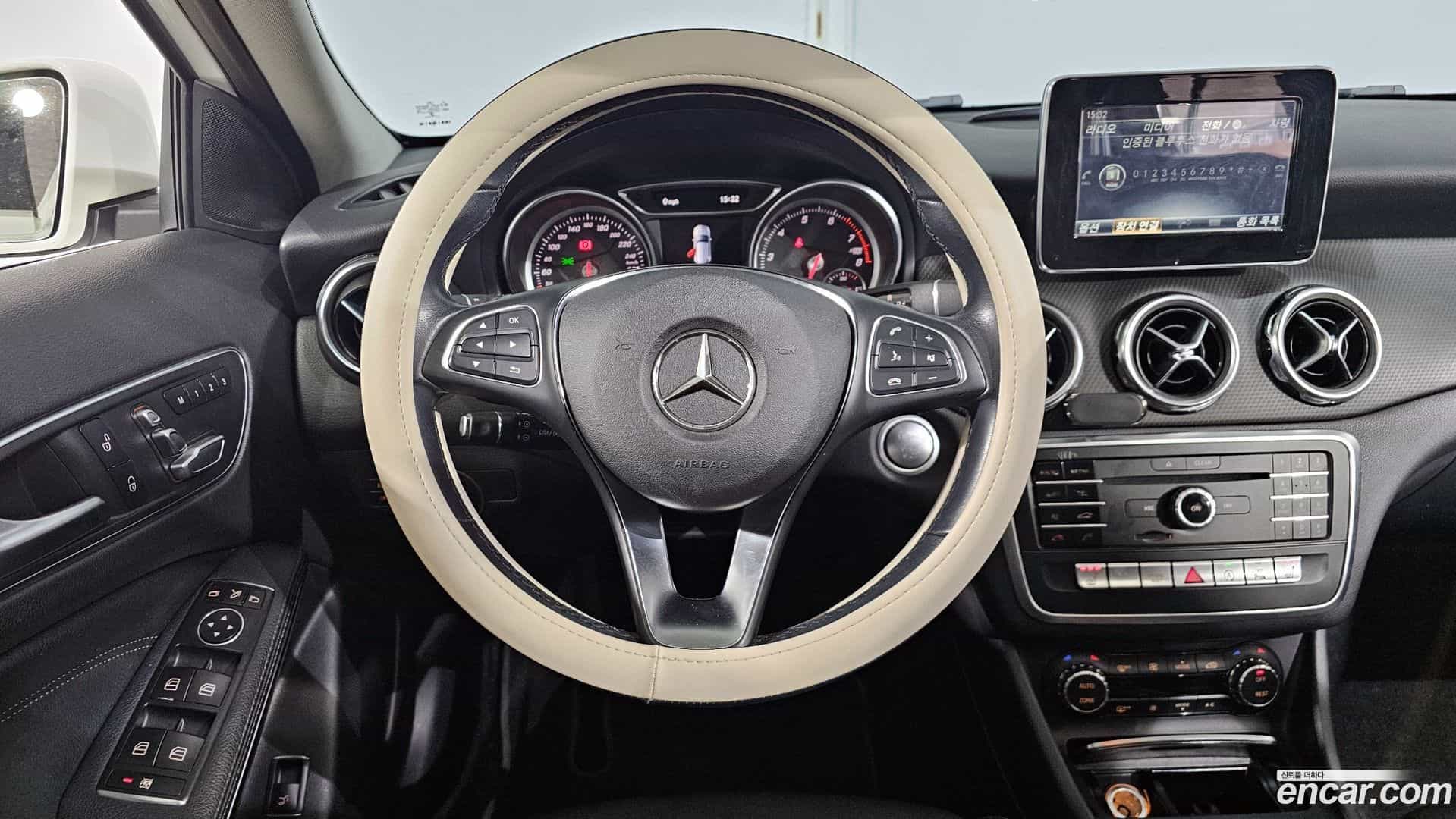 GLA-Class Mercedes-Benz 2019.9-OPTION-017