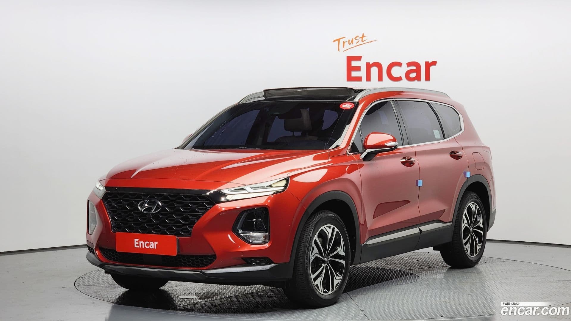 Main__Slider__Photo:Santafe Hyundai 2018.5-0