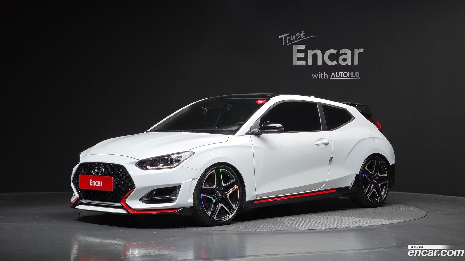 Main__Slider__Photo:Veloster Hyundai 2021.11-0