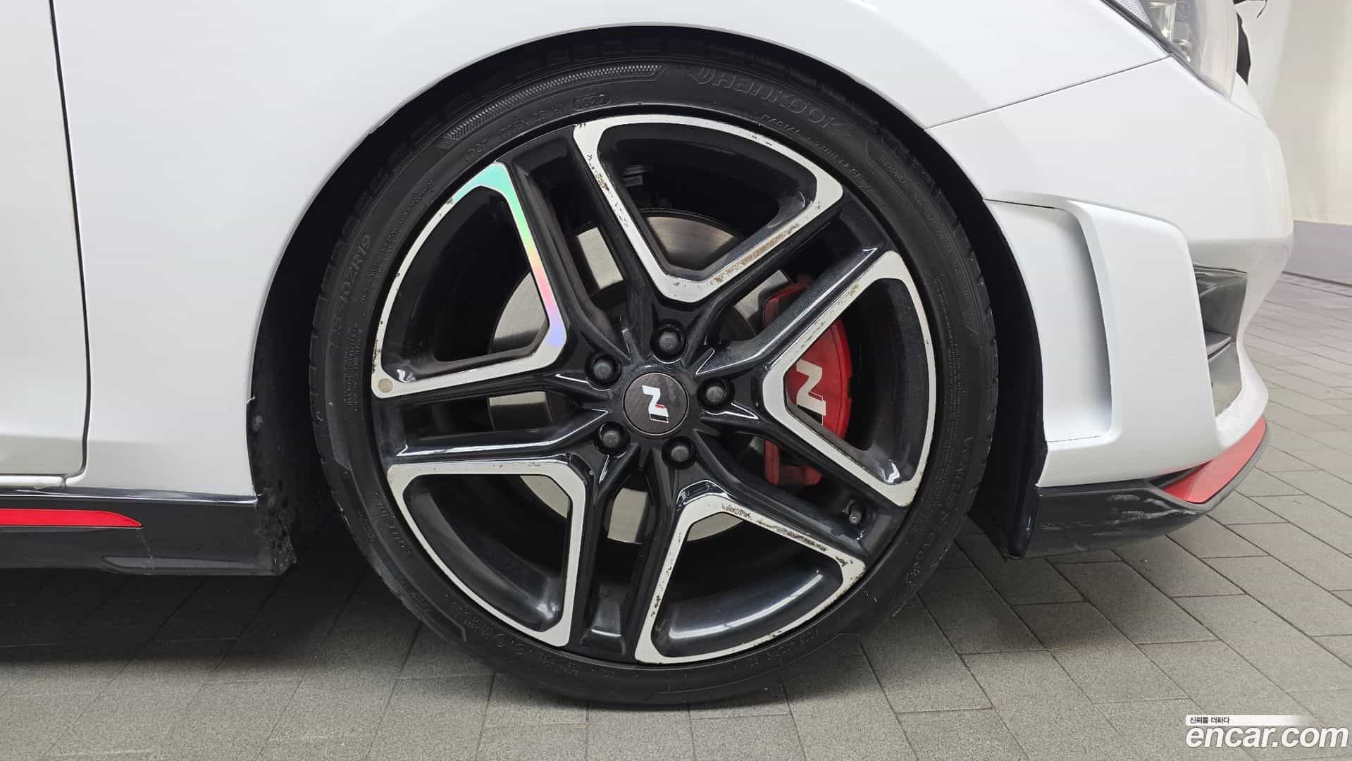 Veloster Hyundai 2021.11-OUTER-005