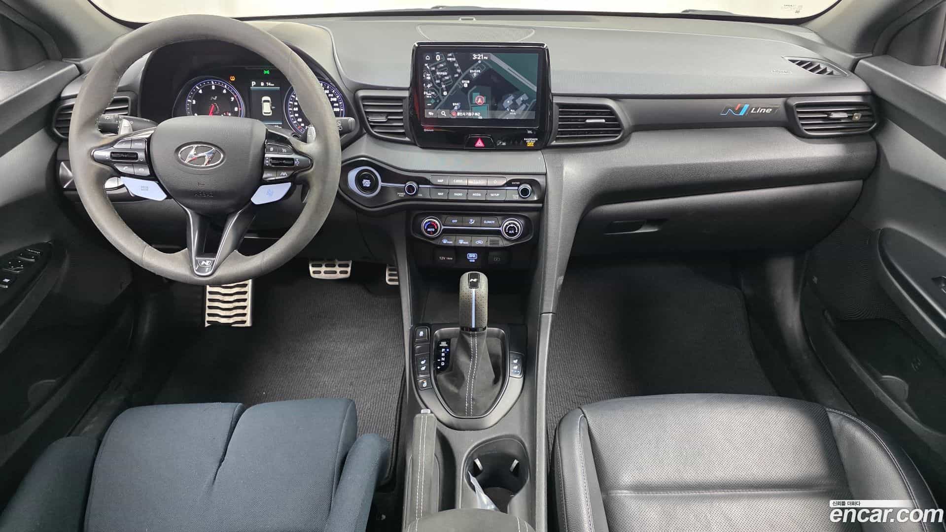 Veloster Hyundai 2021.11-INNER-007