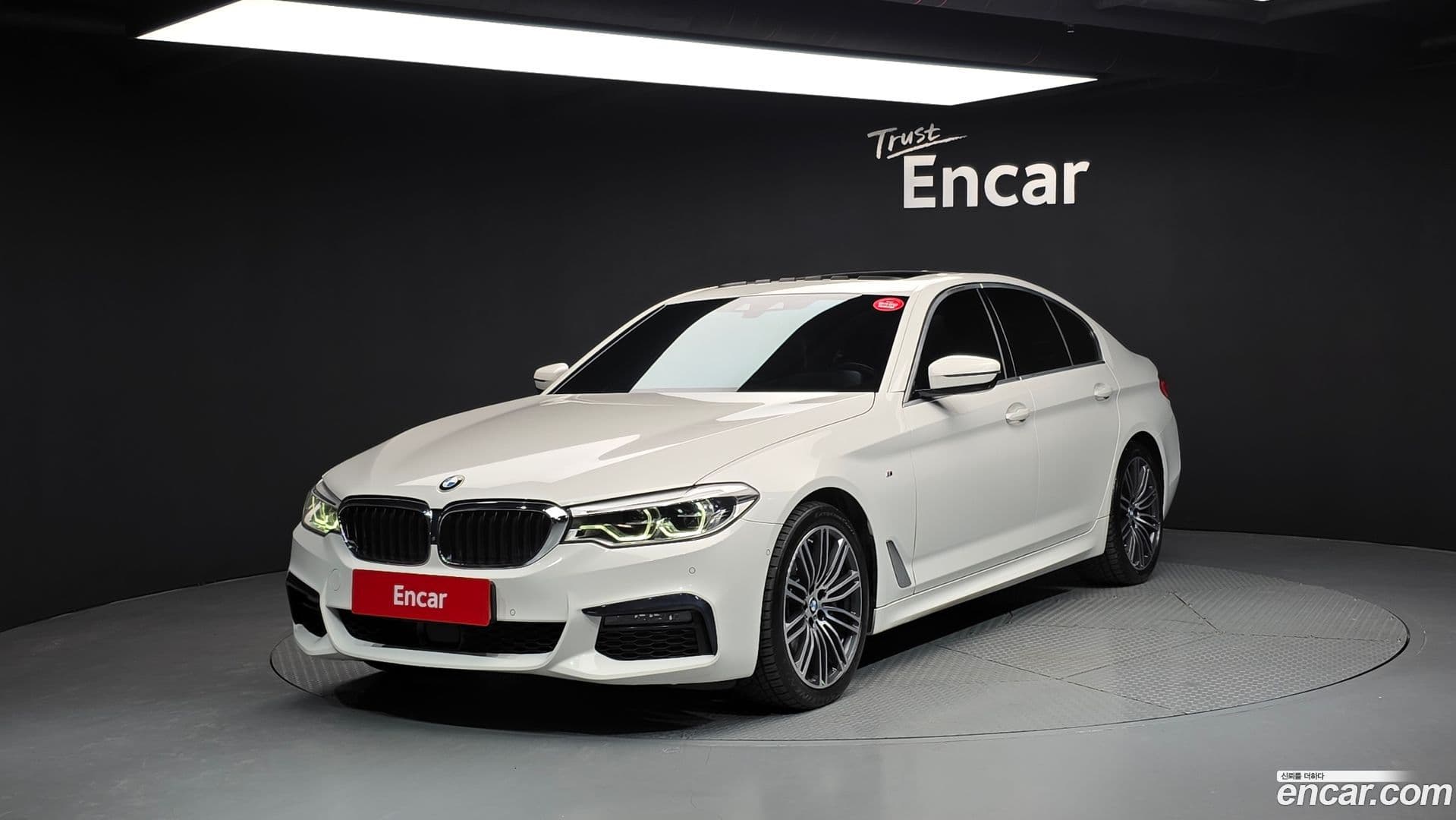Main__Slider__Photo:5-Series BMW 2020.6-0