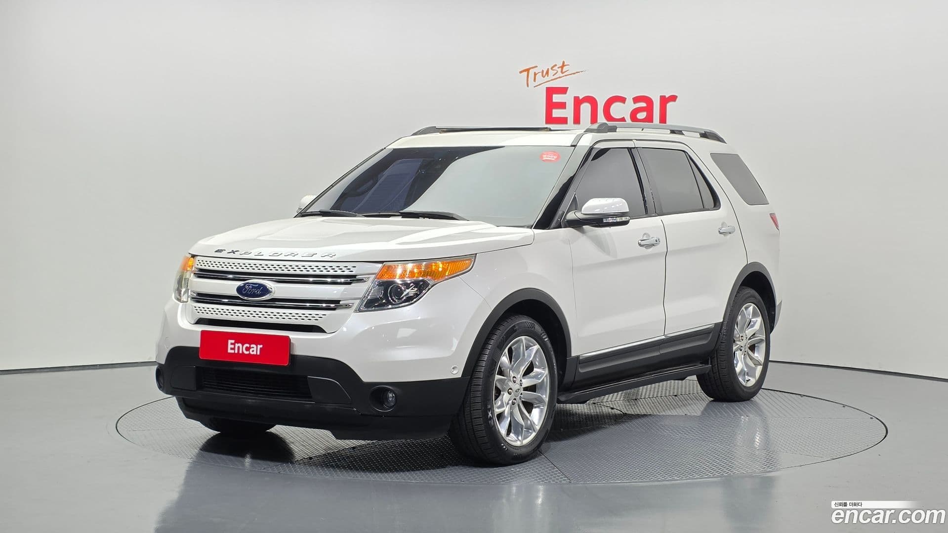 Main__Slider__Photo:Explorer Ford 2015.3-0