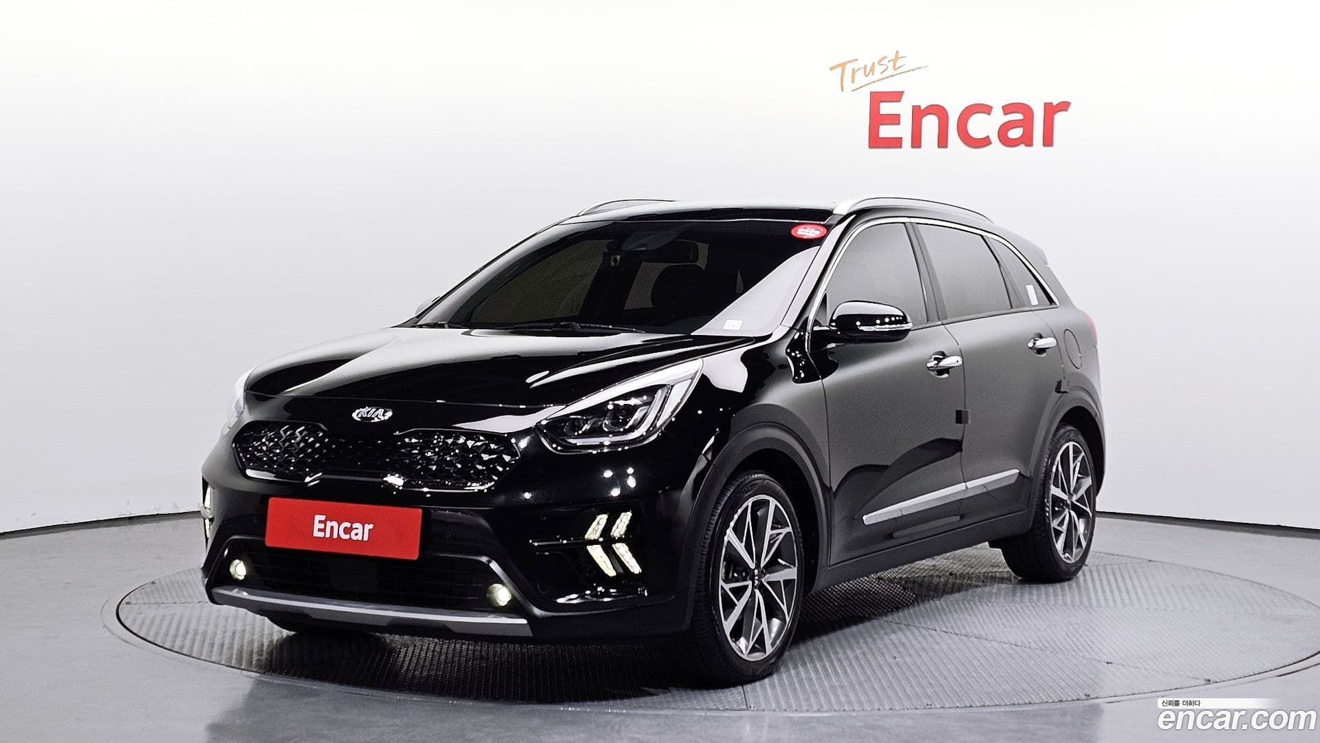 Main__Slider__Photo:Niro Kia 2020.11-0