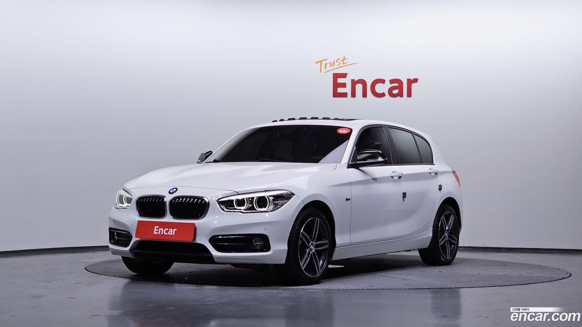 Main__Slider__Photo:1-Series BMW 2017.5-0