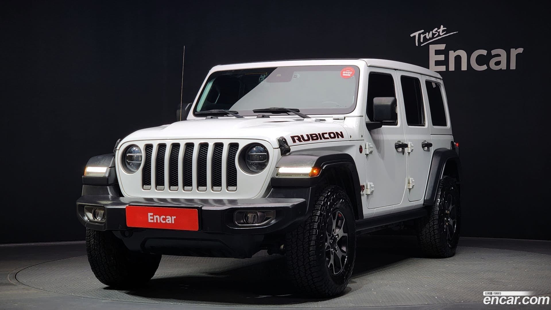 Main__Slider__Photo:Wrangler Jeep 2020.11-0
