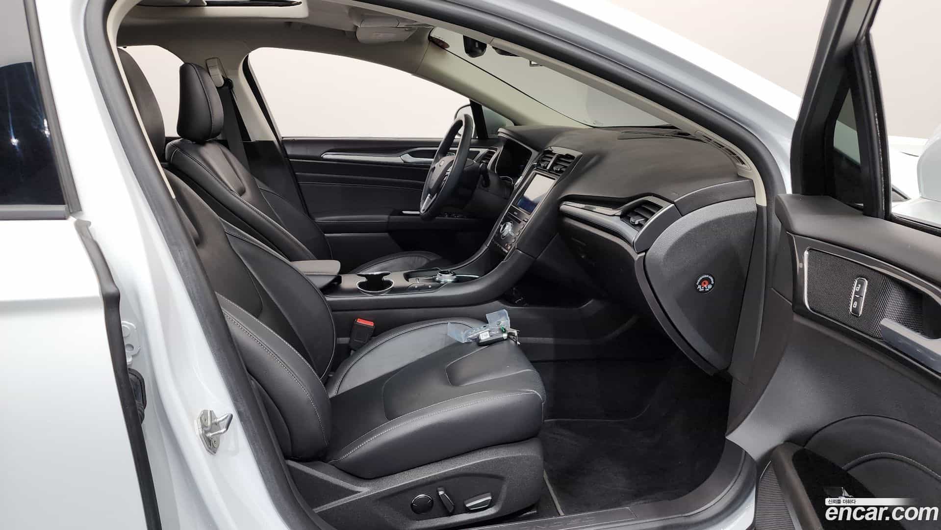 Mondeo Ford 2020.9-OPTION-015