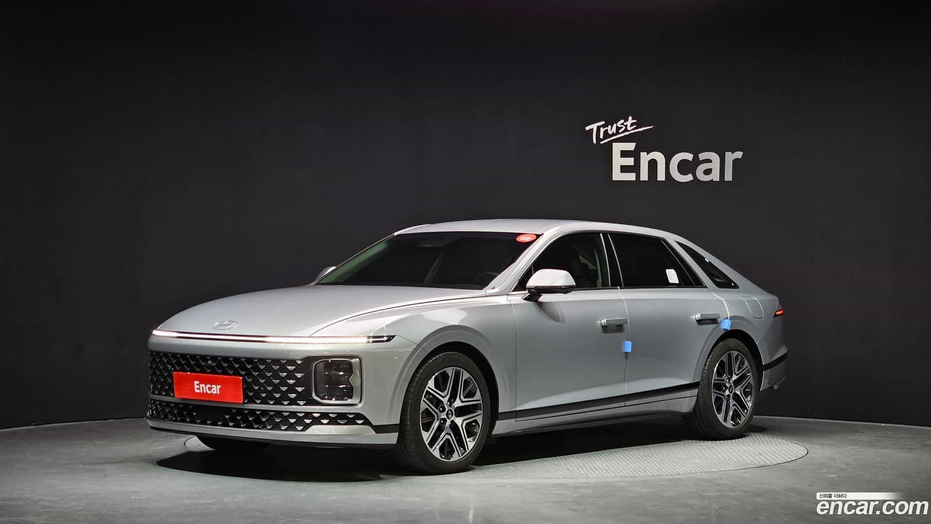 Grandeur Hyundai 2023.8-OUTER-001