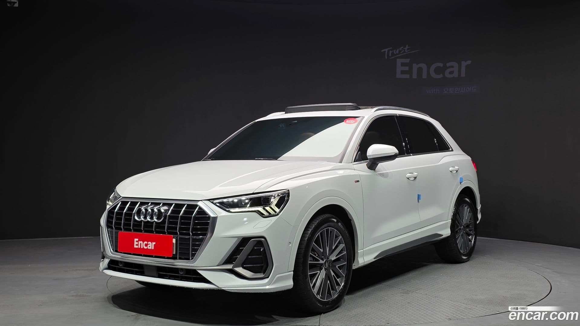 Main__Slider__Photo:Q3 Audi 2022.11-0