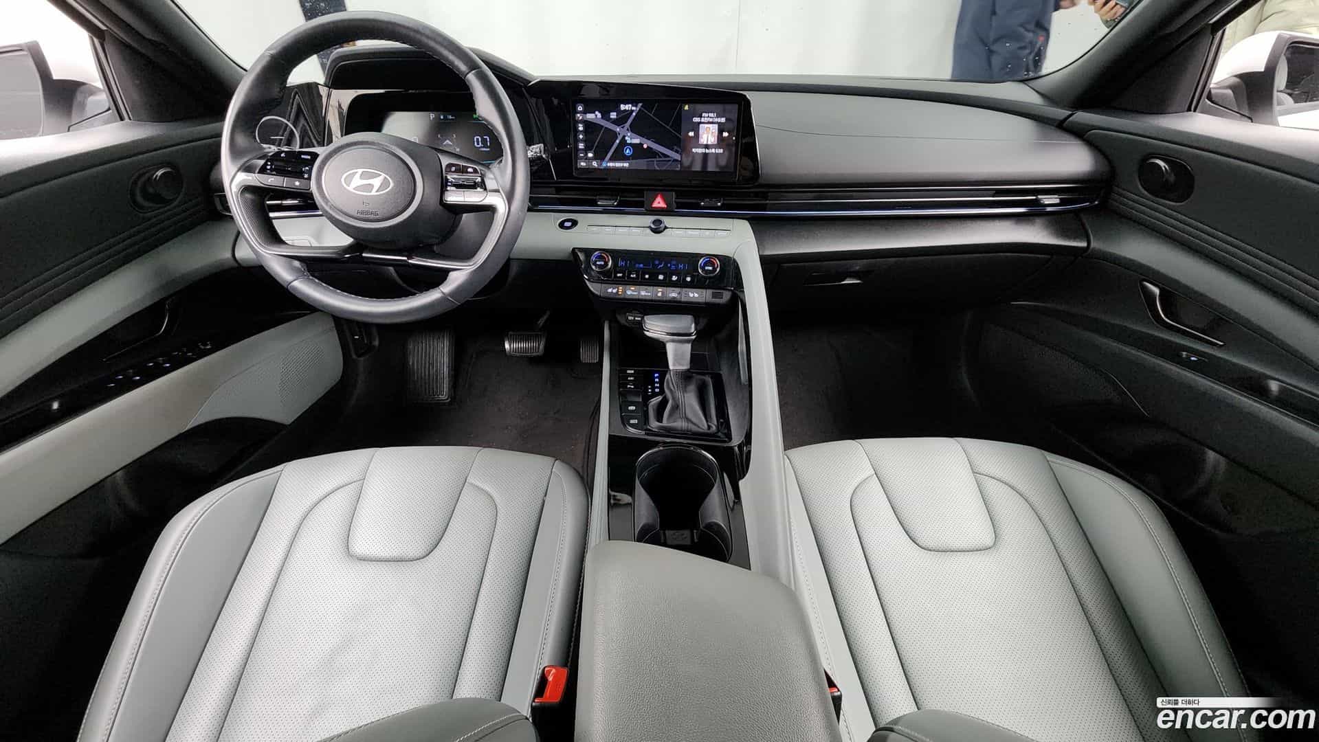 AVANTE Hyundai 2023.10-INNER-007