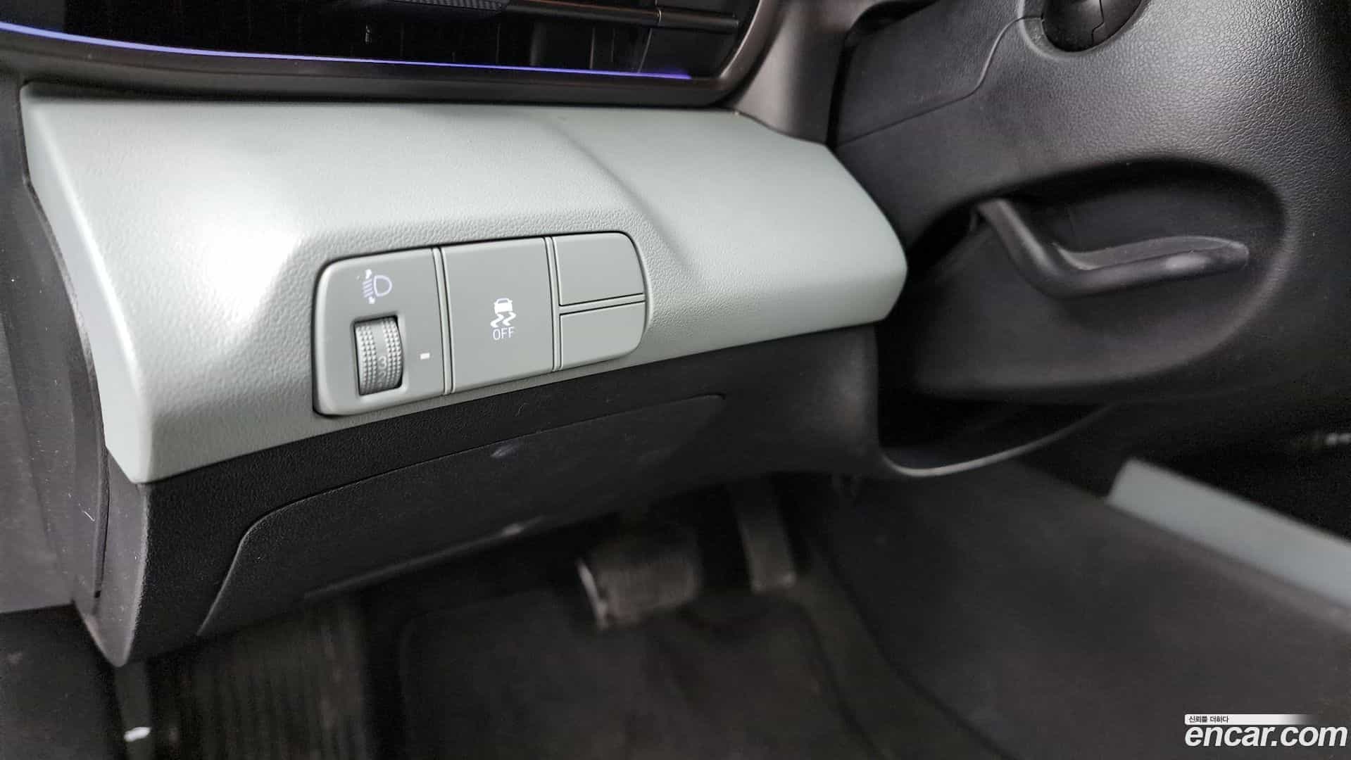 AVANTE Hyundai 2023.10-OPTION-020