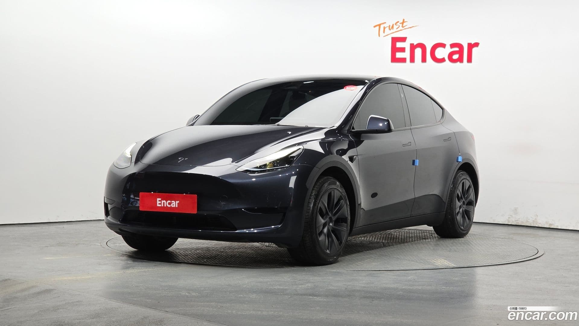 Main__Slider__Photo:Model Y Tesla 2024.11-0