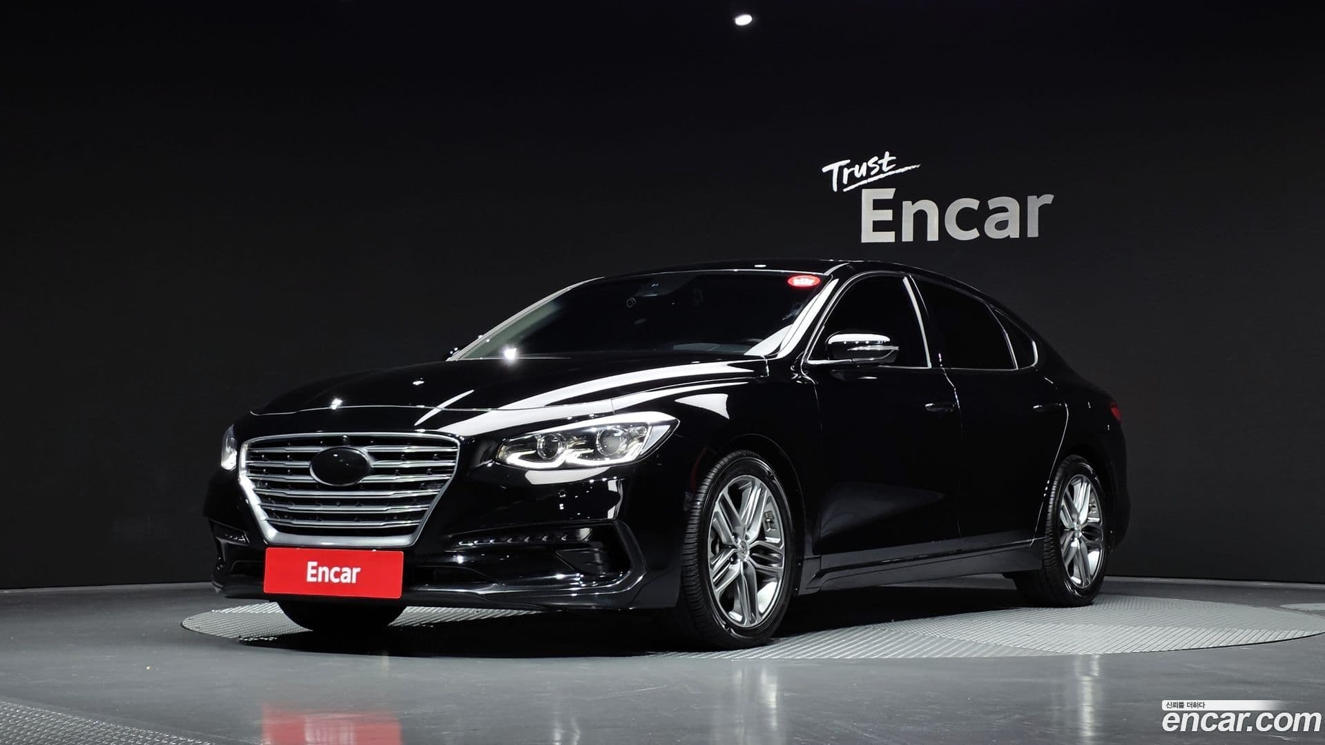 Main__Slider__Photo:Grandeur Hyundai 2018.1-0