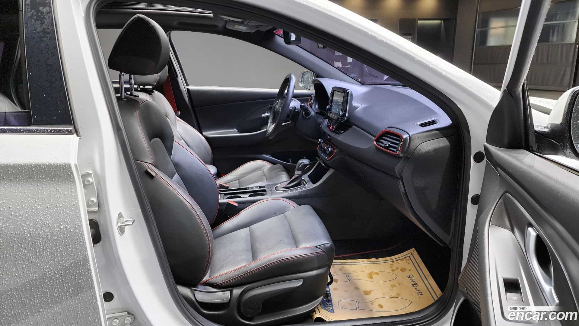 i30 Hyundai 2017.2-INNER-010