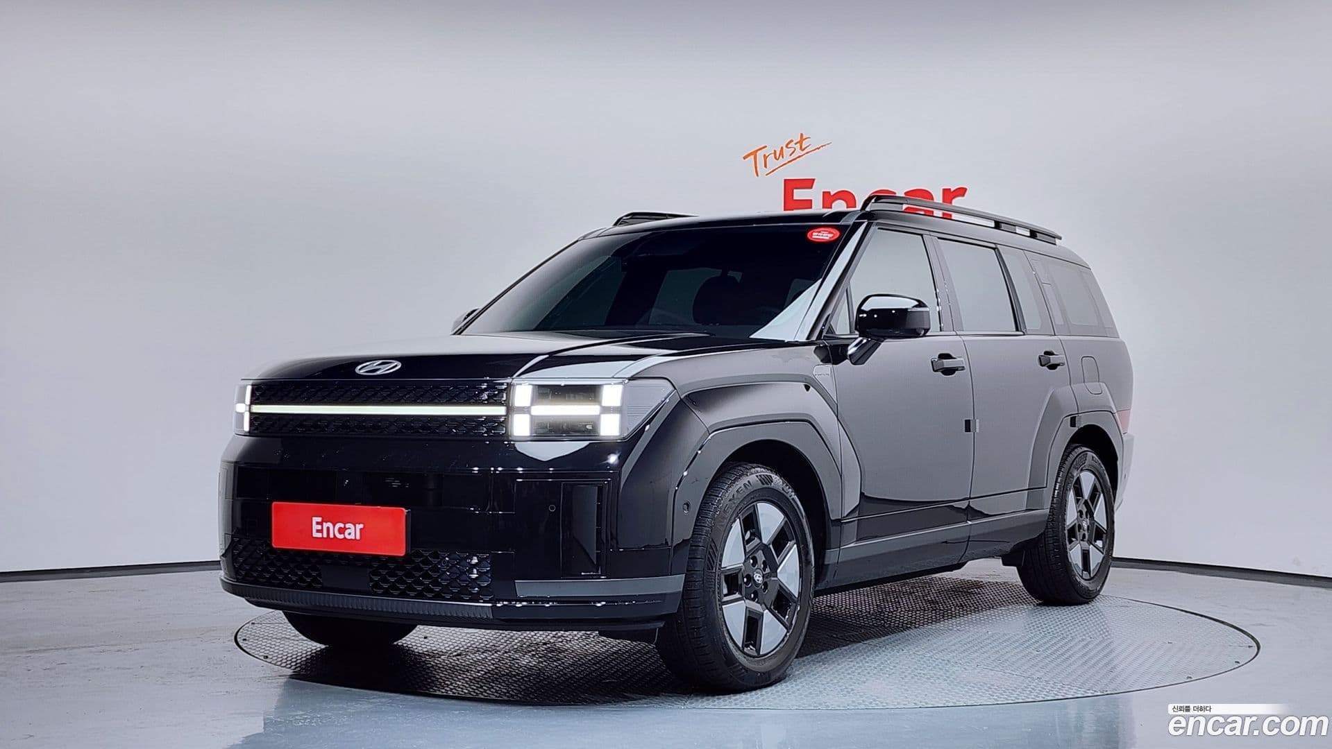 Main__Slider__Photo:Santafe Hyundai 2024.0-0
