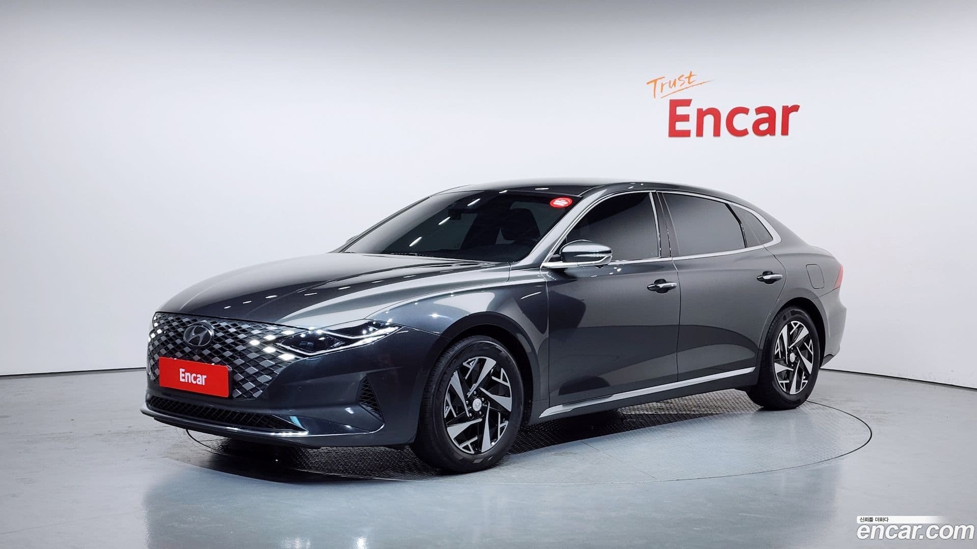 Main__Slider__Photo:Grandeur Hyundai 2020.11-0