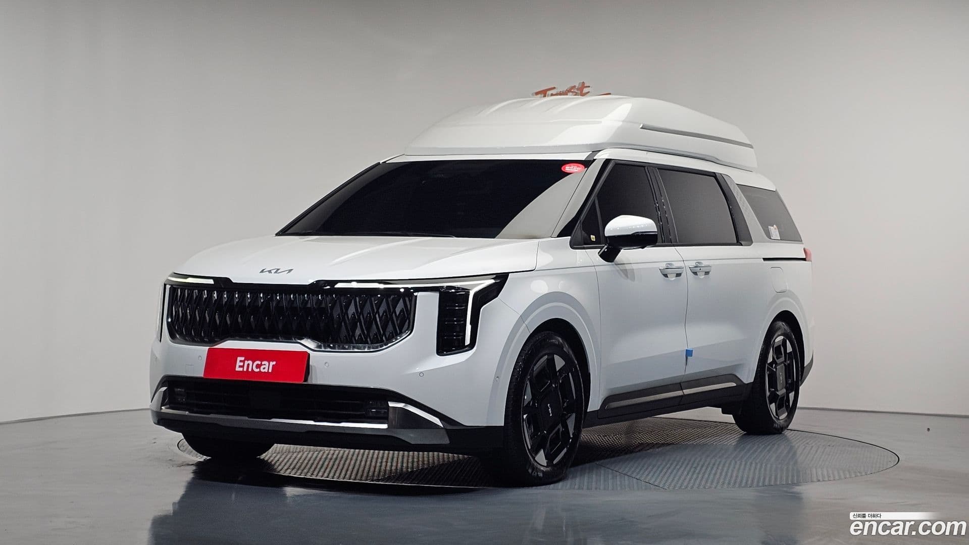 Main__Slider__Photo:Canival Kia 2024.8-0