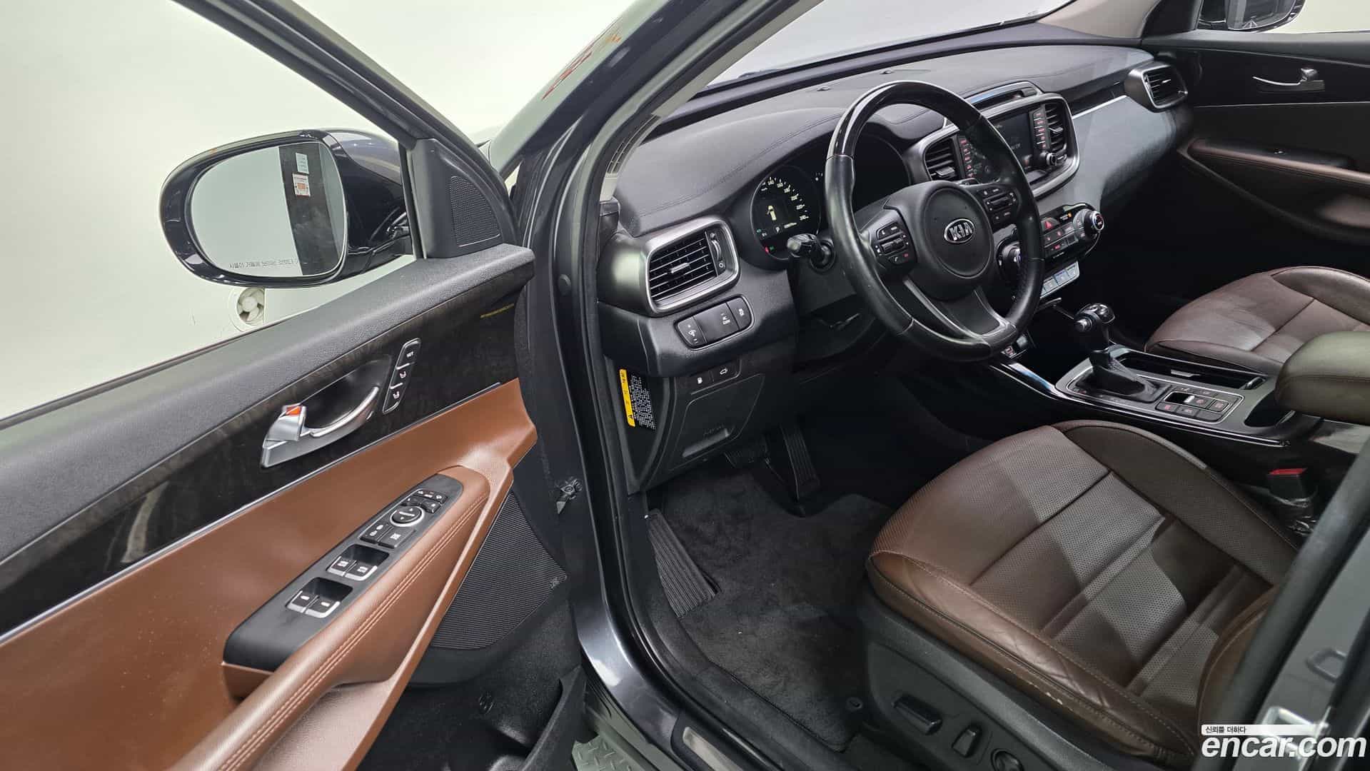 Sorento Kia 2016.3-OPTION-015