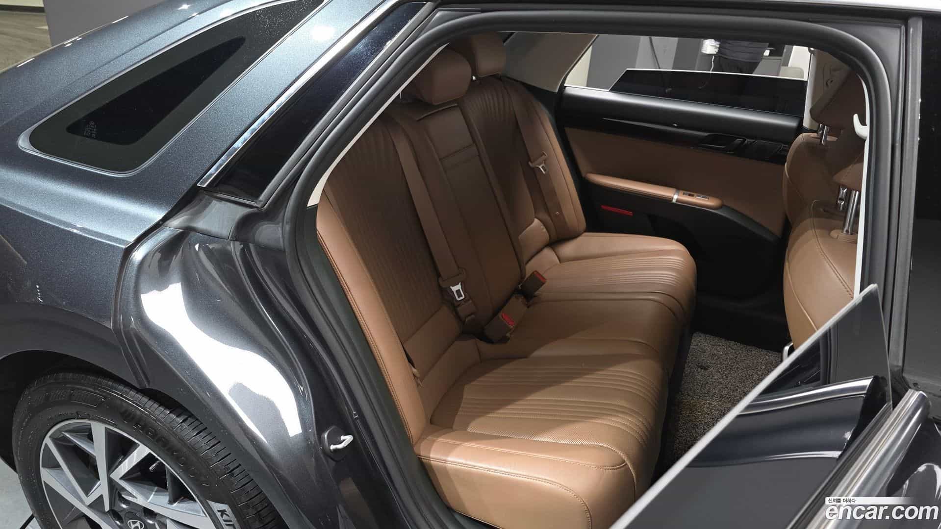 Grandeur Hyundai 2023.1-OPTION-015