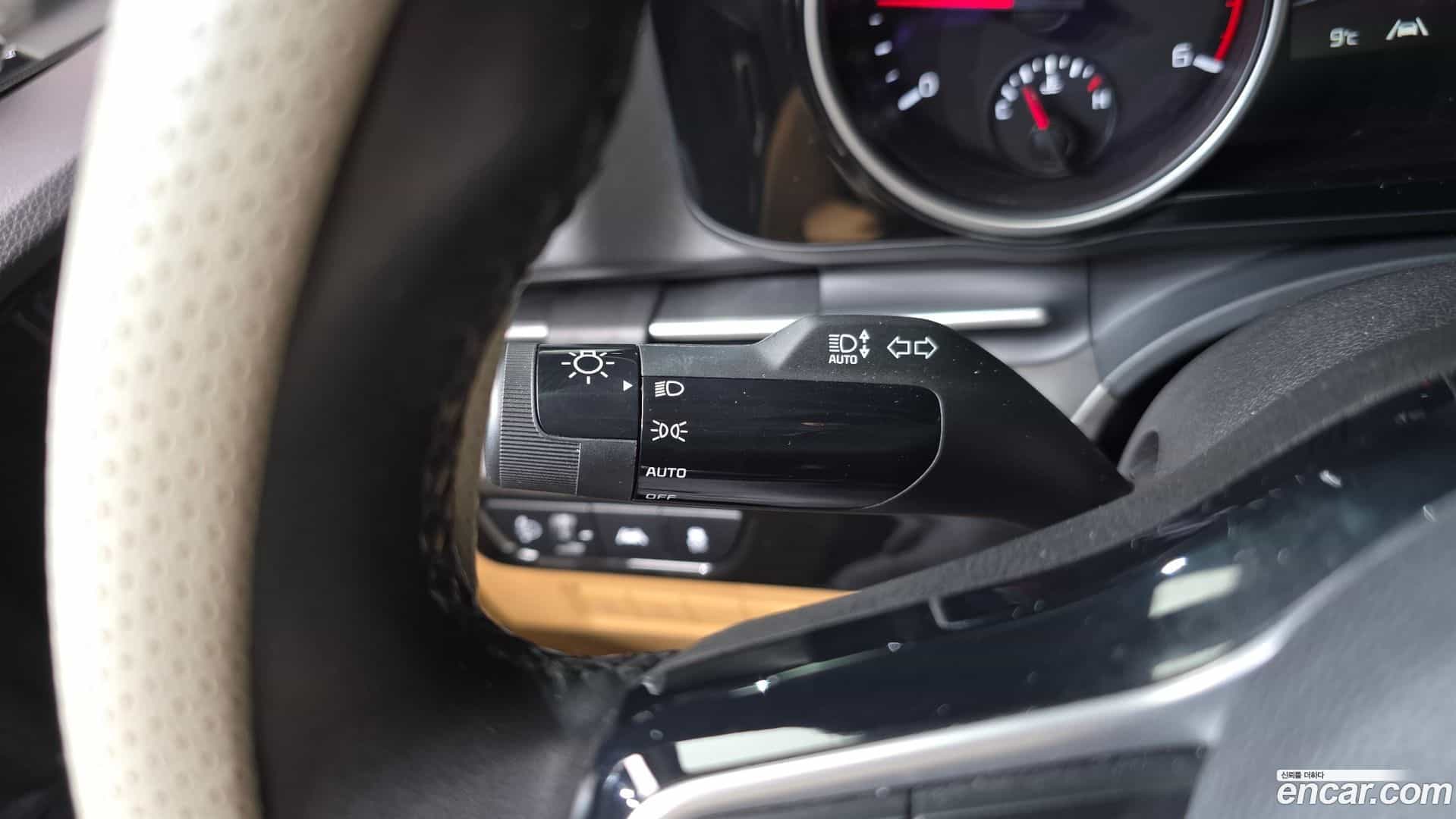 Canival Kia 2020.8-OPTION-020