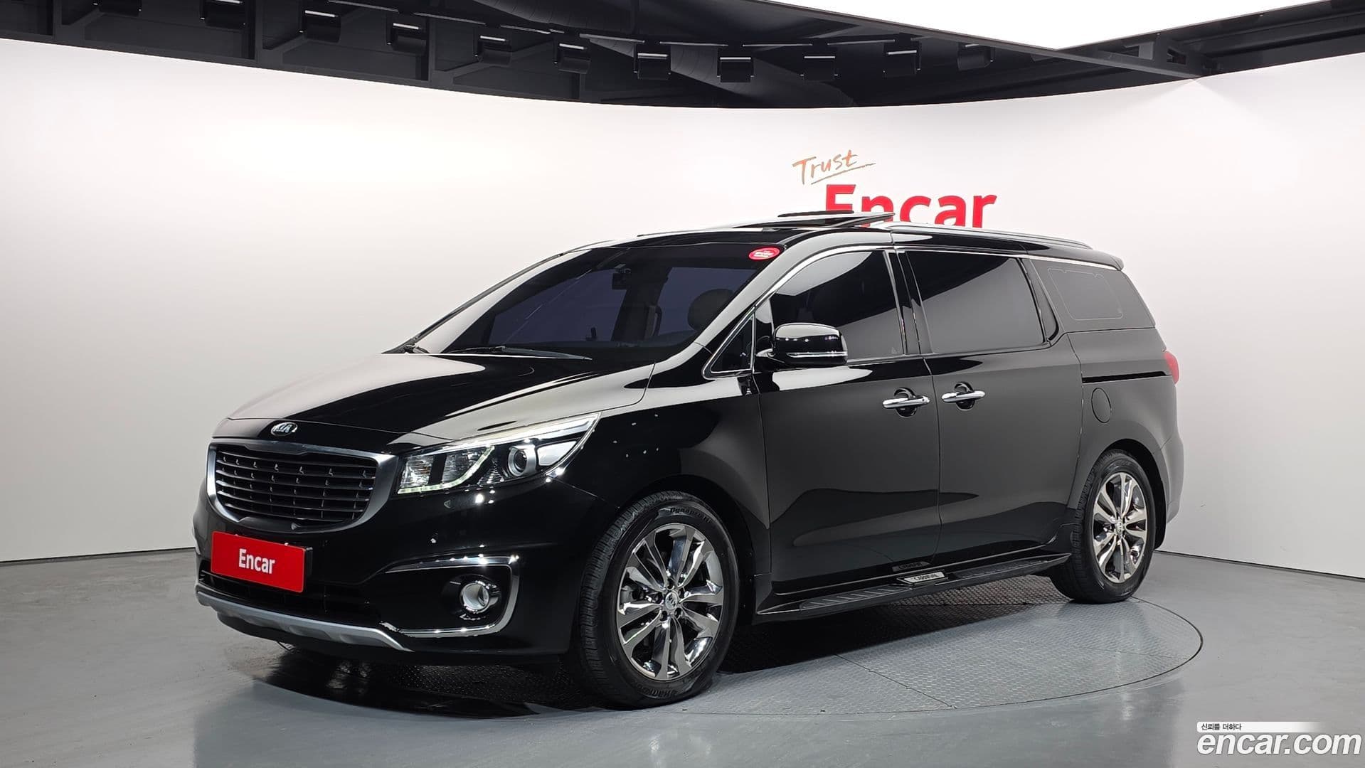 Main__Slider__Photo:Canival Kia 2017.3-0