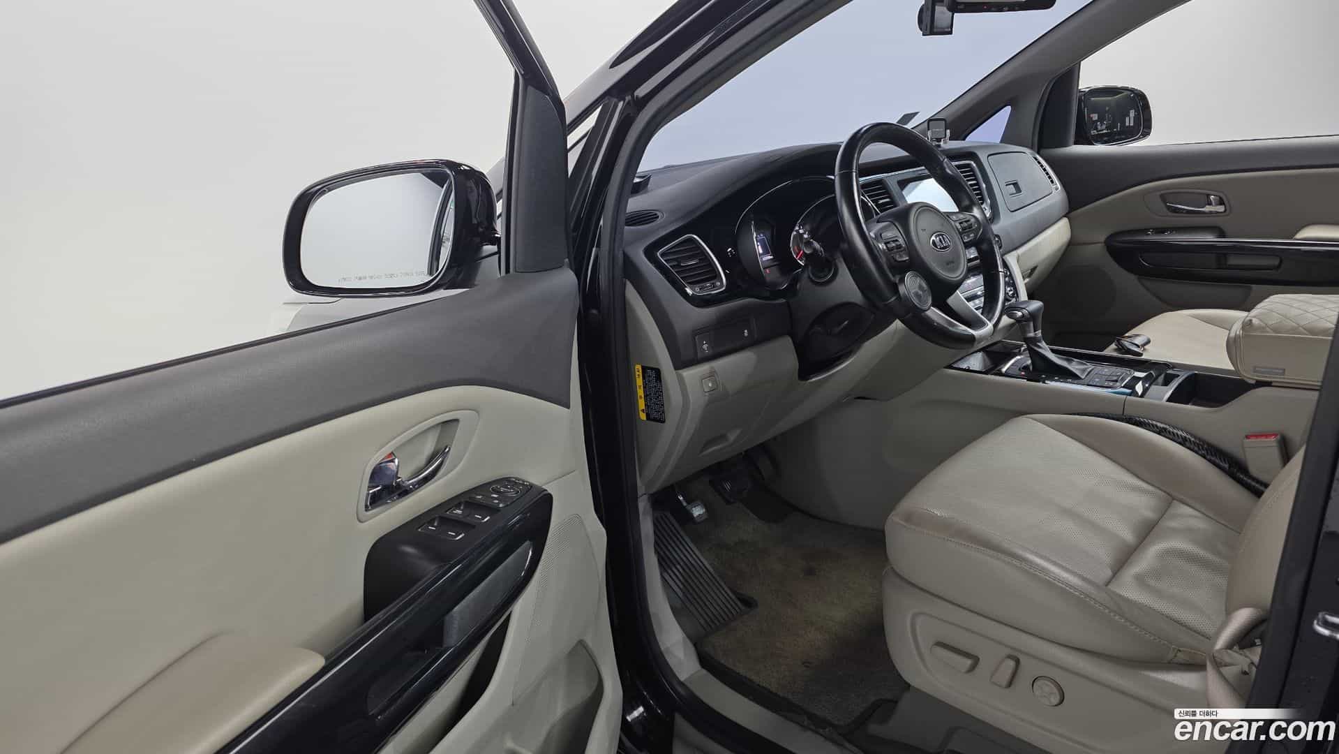 Canival Kia 2017.3-OPTION-015