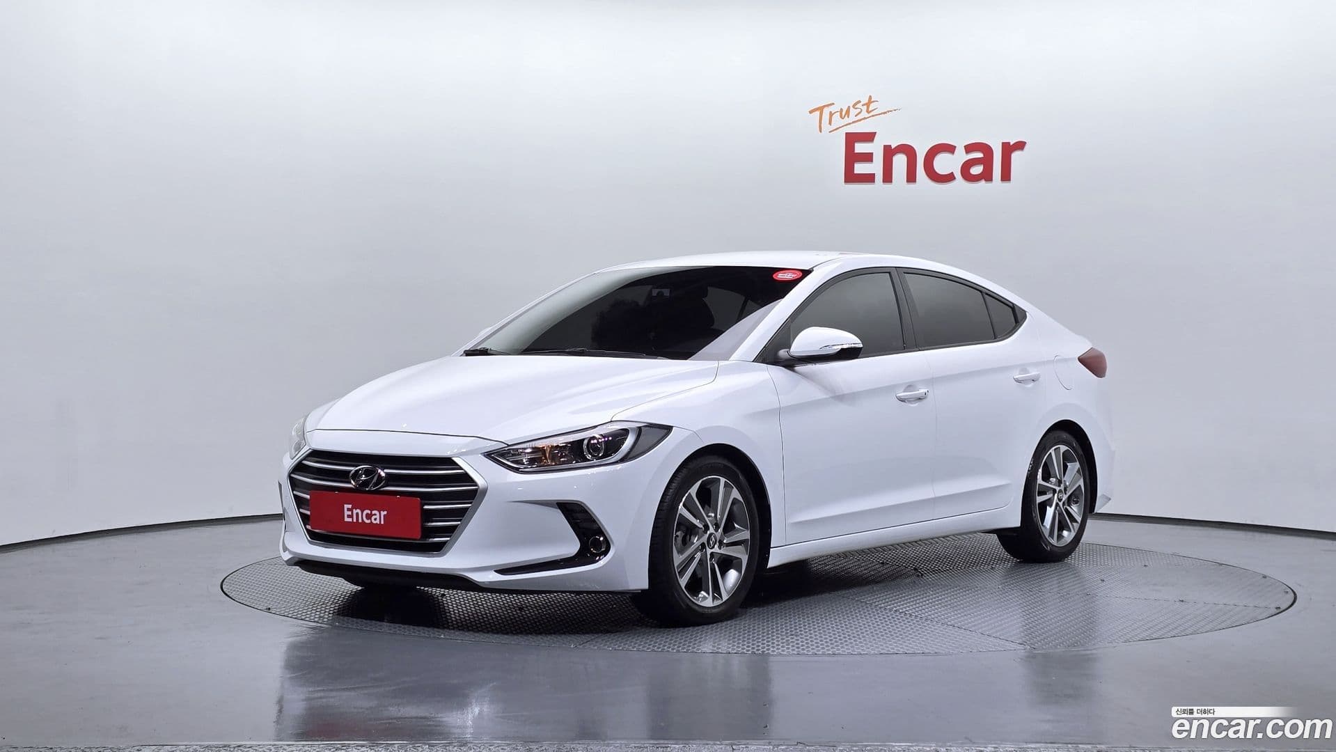 Main__Slider__Photo:AVANTE Hyundai 2018.7-0