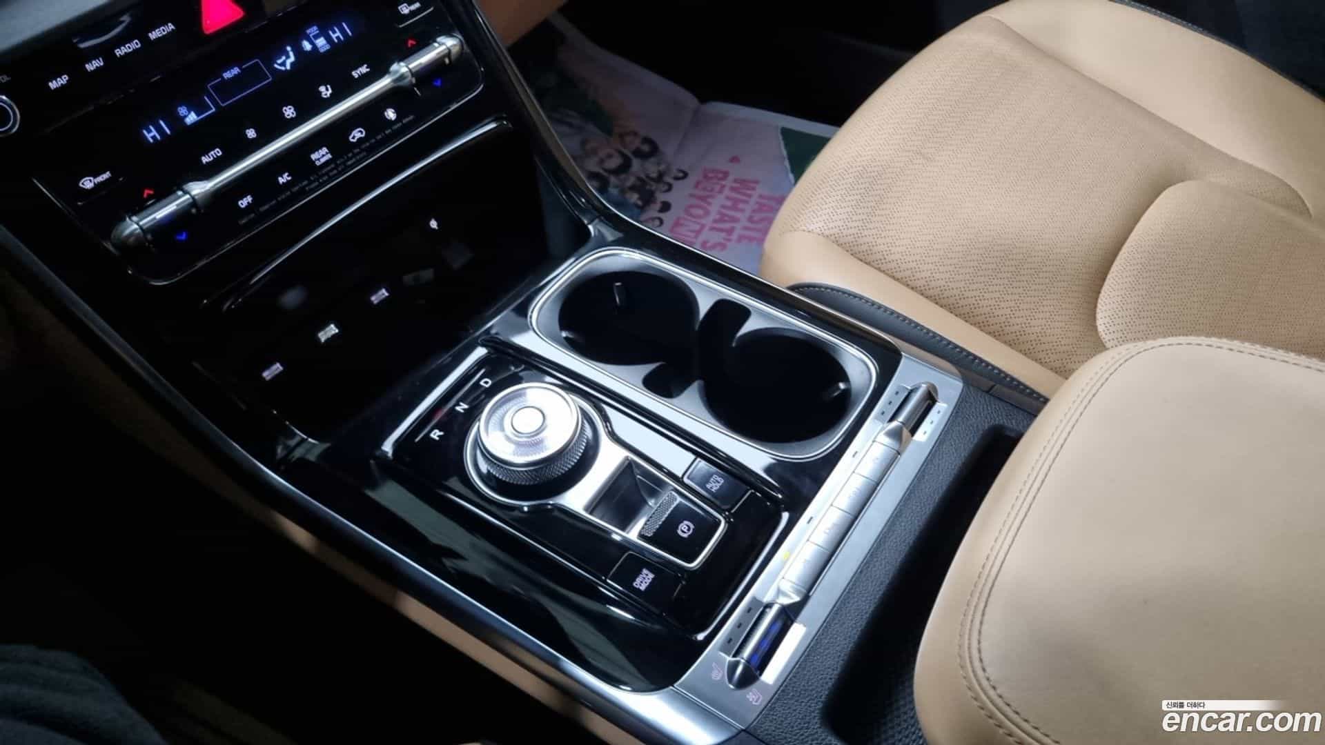 Canival Kia 2021.1-INNER-009