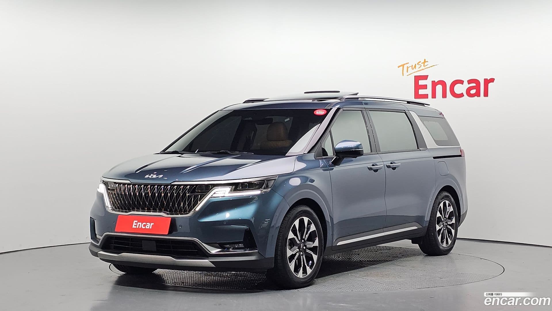 Main__Slider__Photo:Canival Kia 2022.4-0