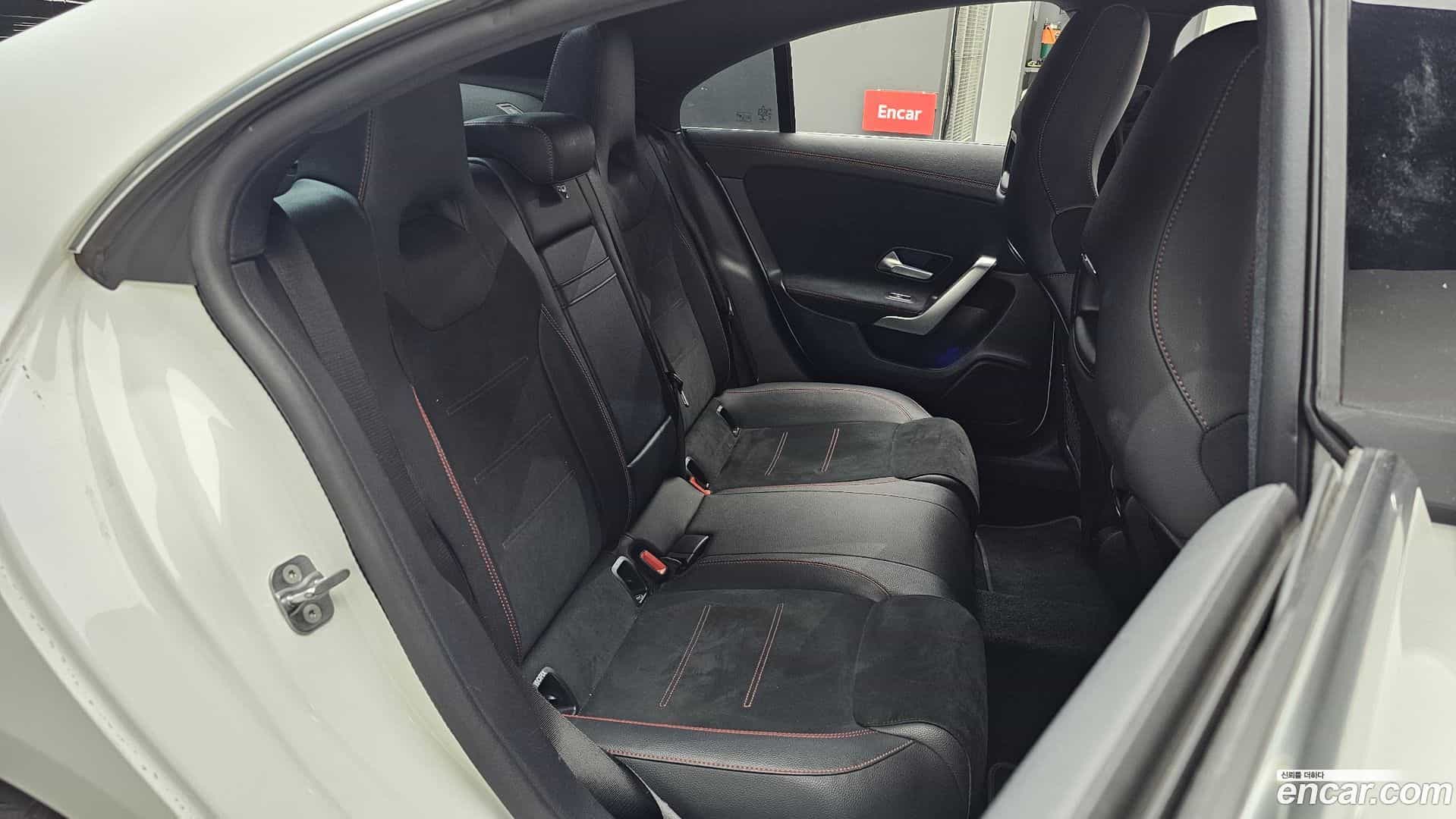 CLA-Class Mercedes-Benz 2023.1-OPTION-016