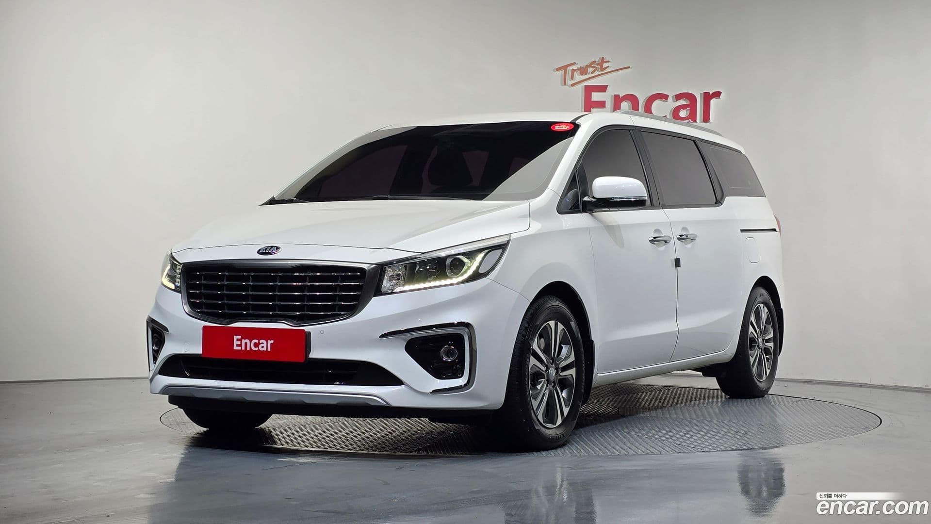 Main__Slider__Photo:Canival Kia 2020.5-0