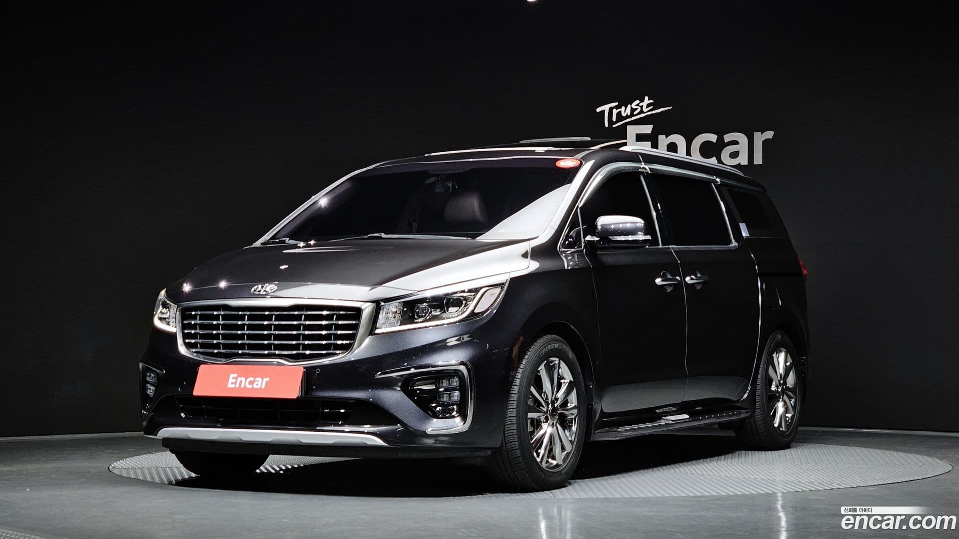 Main__Slider__Photo:Canival Kia 2018.10-0