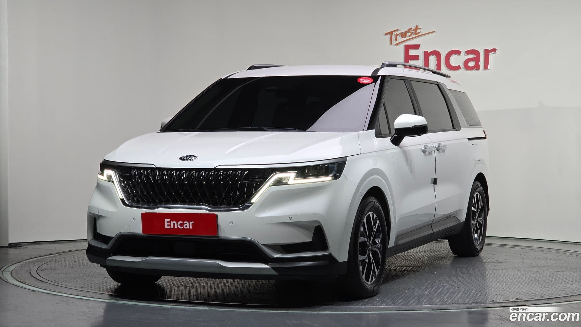 Main__Slider__Photo:Canival Kia 2020.8-0