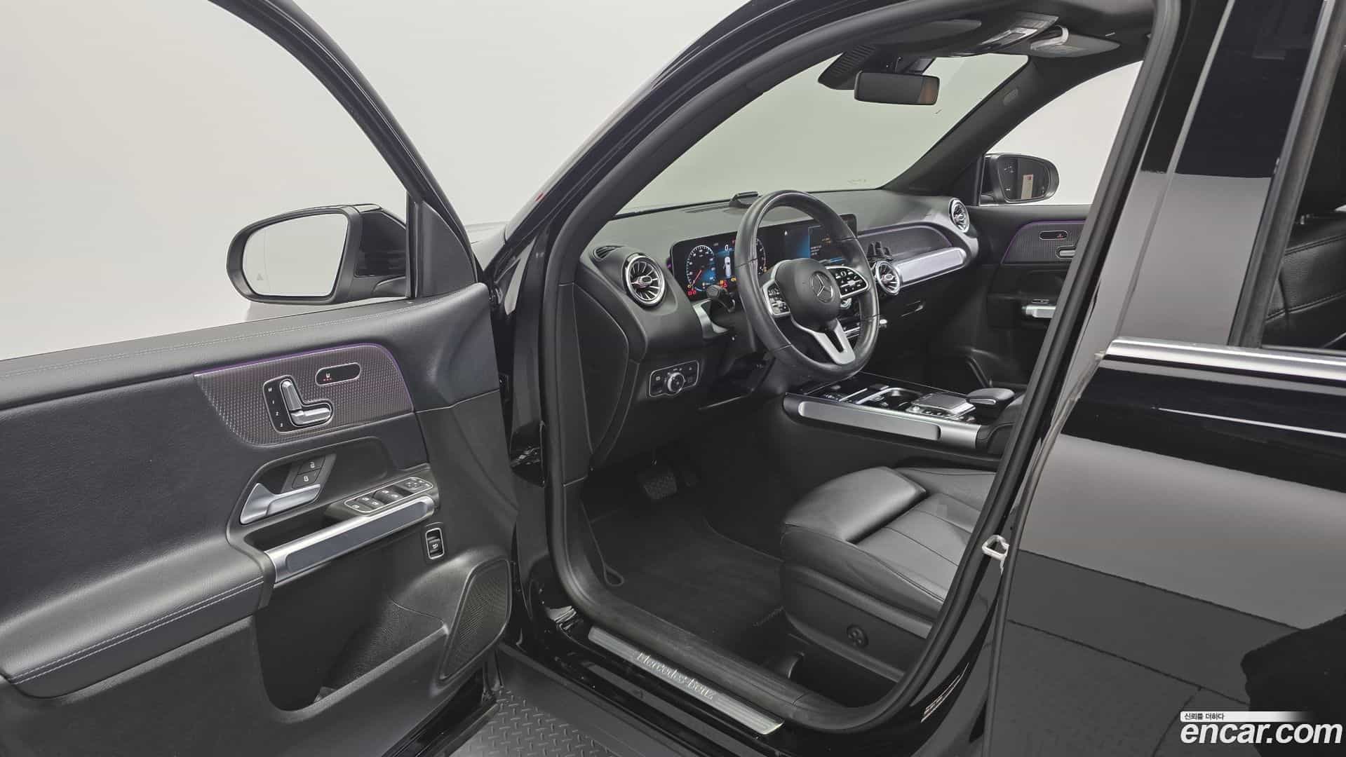 GLB-Class Mercedes-Benz 2020.9-INNER-010