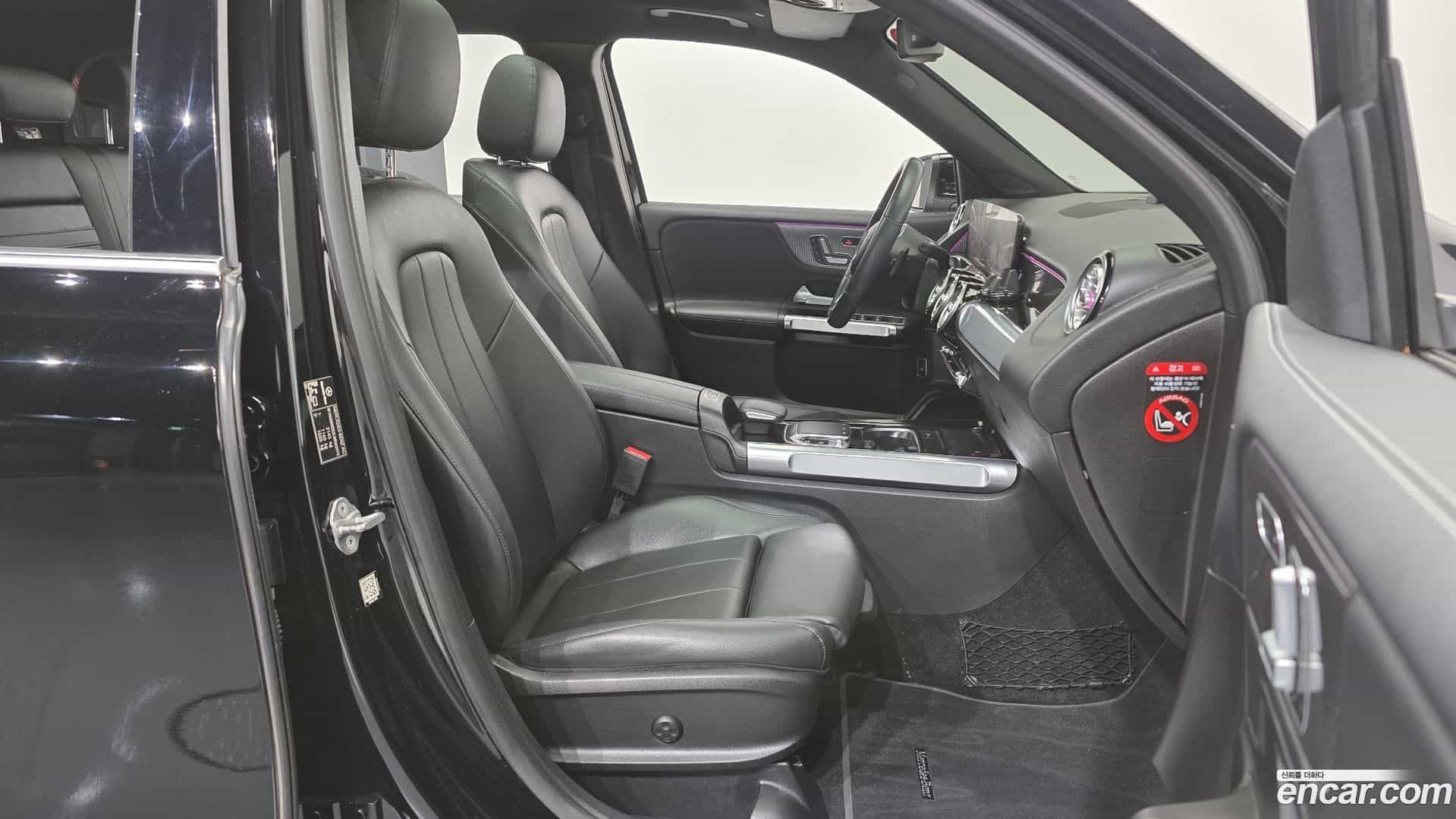 GLB-Class Mercedes-Benz 2020.9-OPTION-015